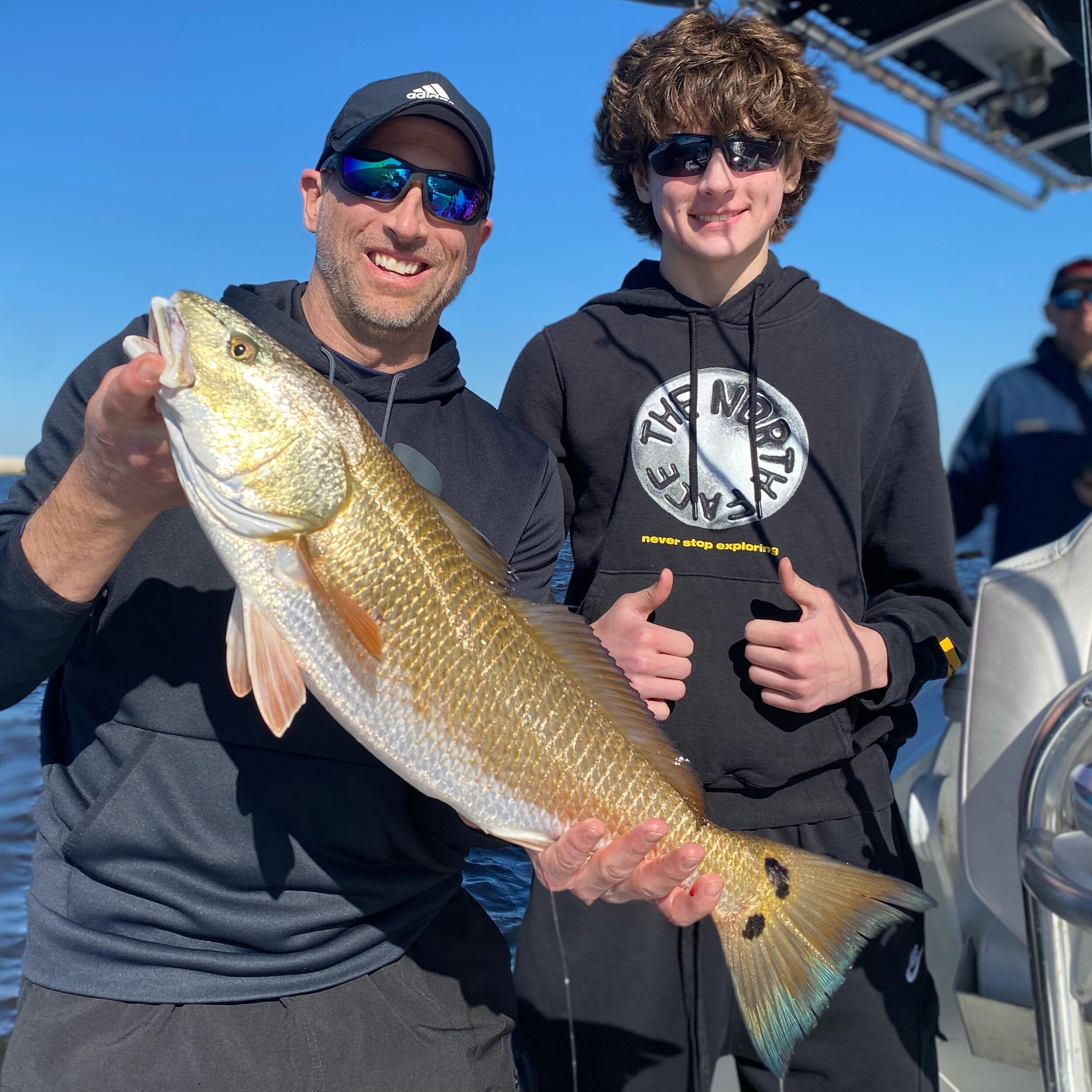 If ya fish for the fish, you&rsquo;re flat out missing the point! Incredible day making some memories. Lots of reds, a few sheepshead, flounder and more! 
-
-
-
#paircustoms #pairmarine #redfish #redbass #inshorefishing #bowedup