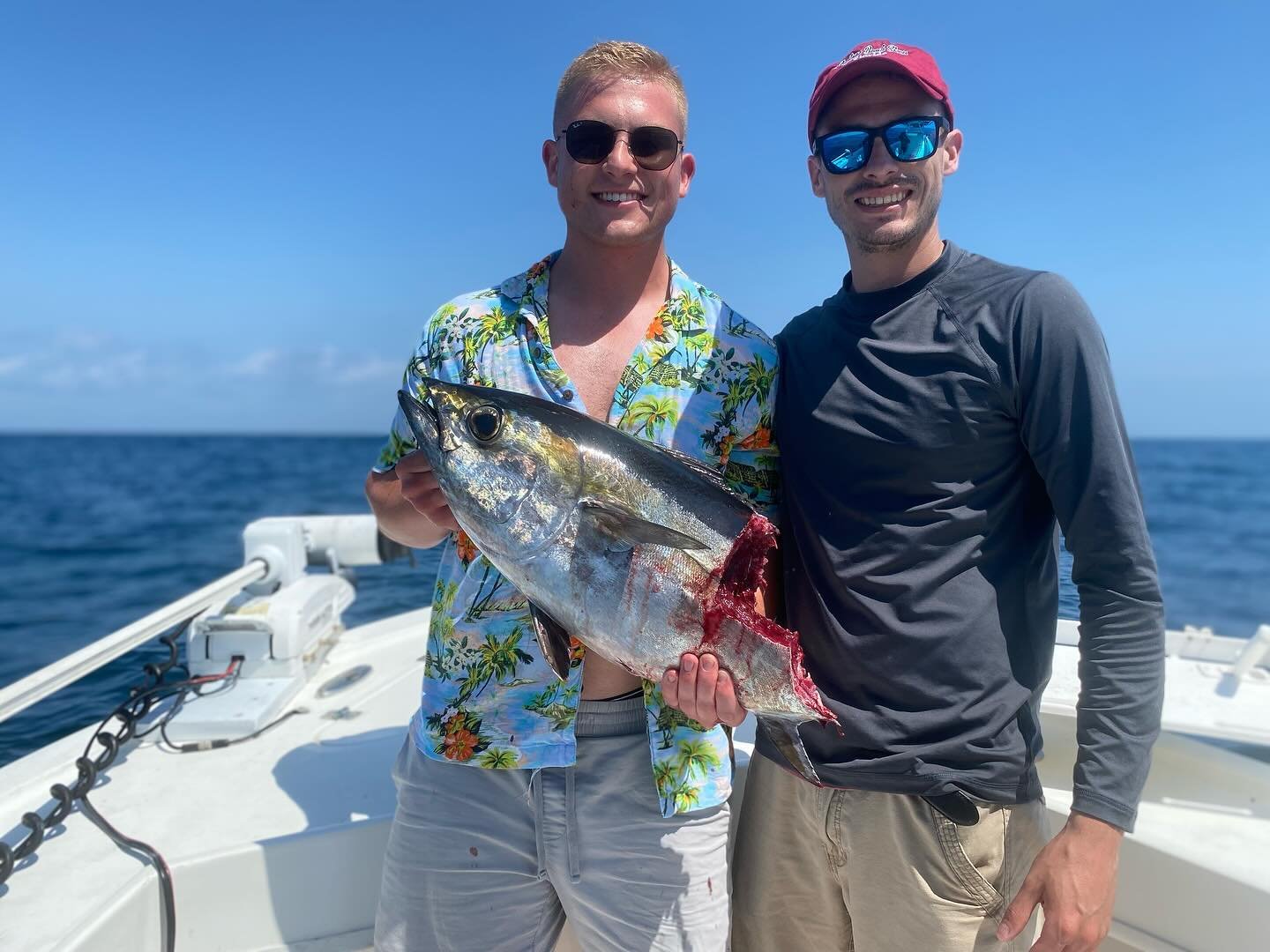 After a few weeks of down time getting a lower unit replaced we are back in action. Bite is as good as ever. Huge thanks to the crew over at @advance.marine for their hard work. 

Cole and Ryan some long time friends came out with me this past week a
