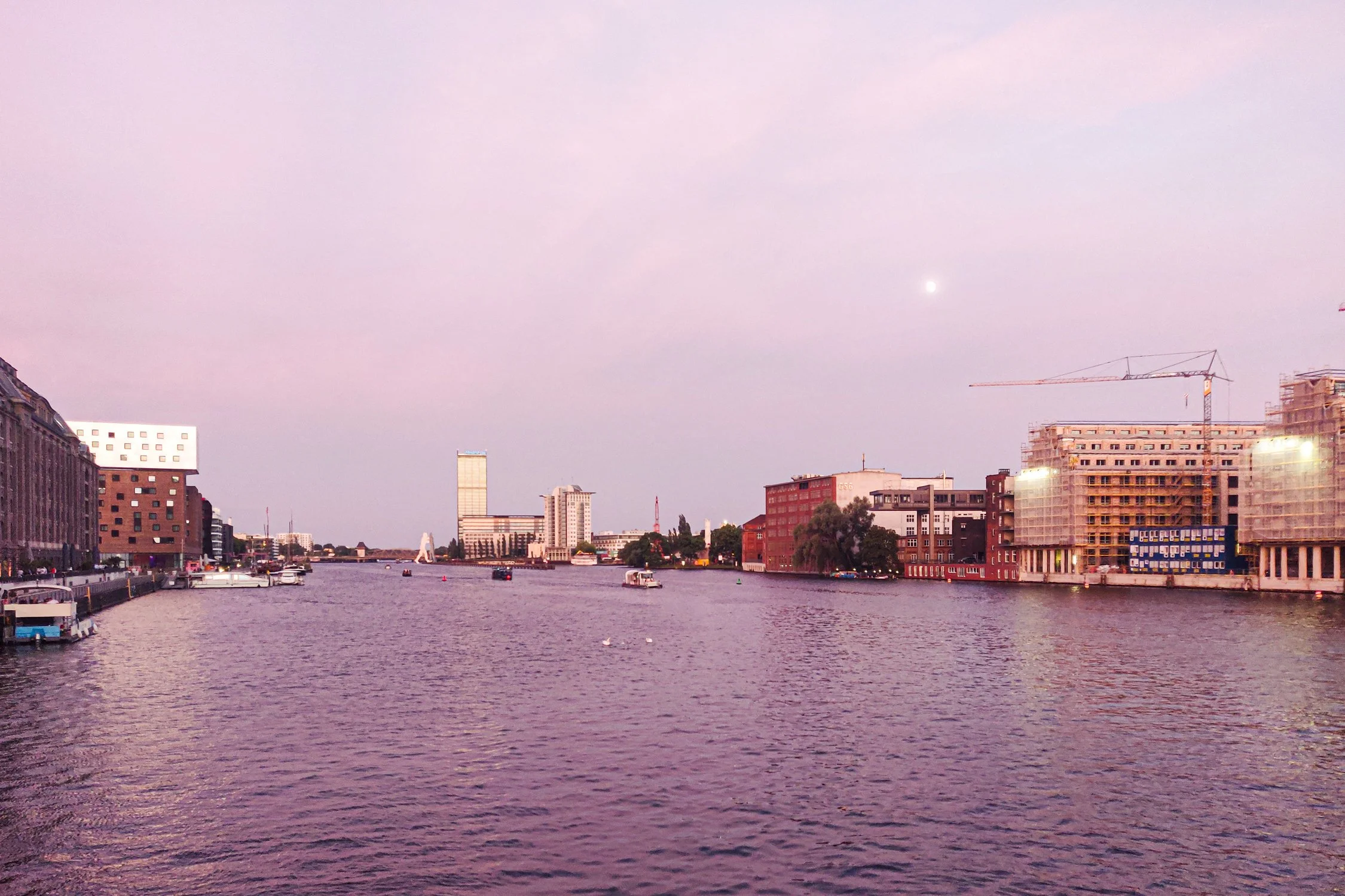 Toronto_Travel_Photographer_Joanna_Wojewoda_Berlin-9.jpg