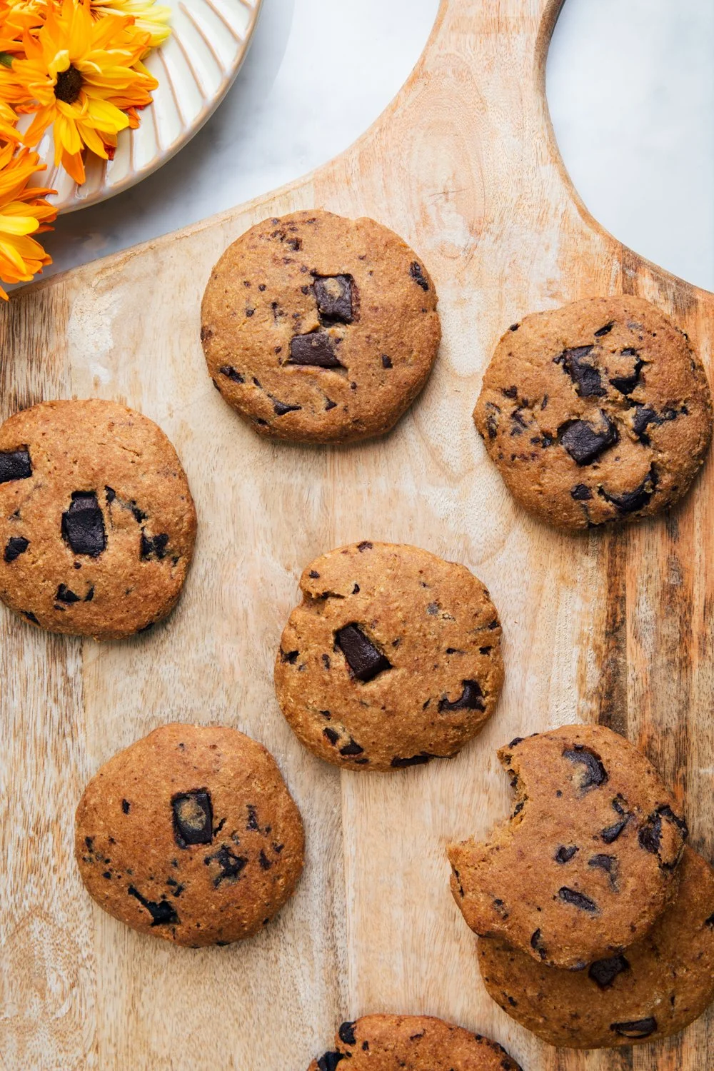 LITTLE ALMOND BAKING
