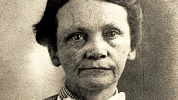 Amy Archer-Gilligan and the Murder Factory