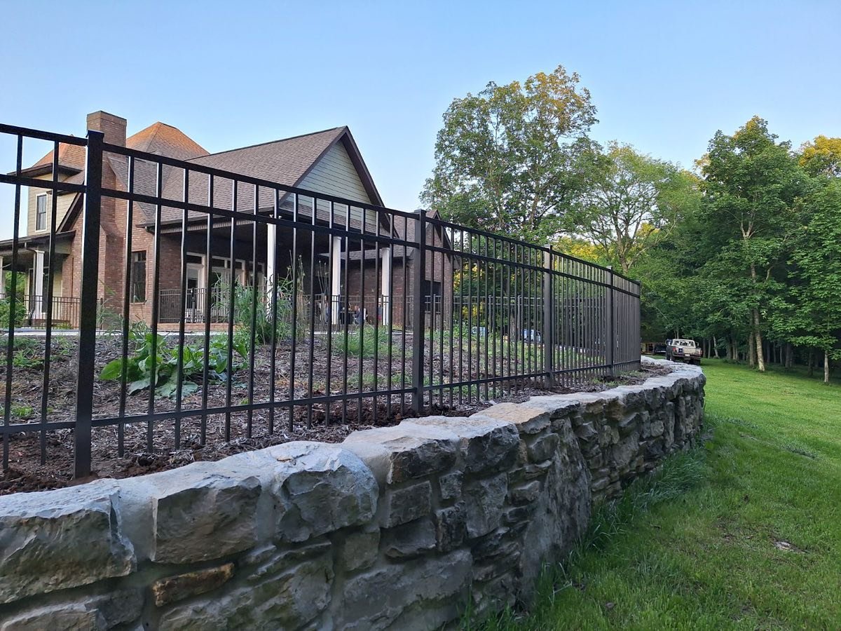 Beautiful bronze aluminum pool fence! 10/10 🤩