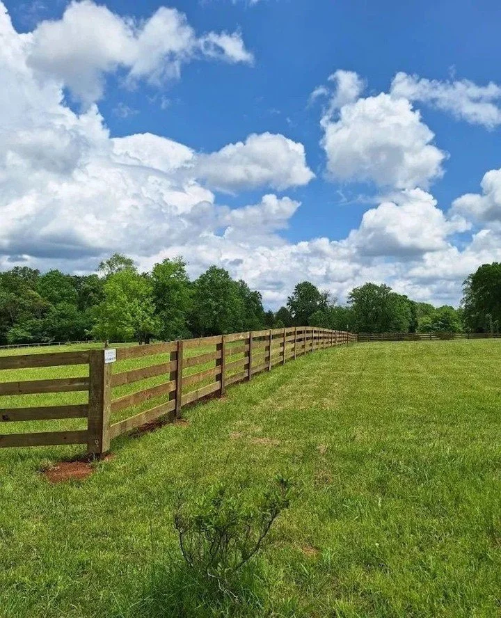 This property needed strength and structure without losing its open feel. A classic 4-rail was the answer. ✅ Comment QUOTE and we'll send you a DM to claim your FREE quote!