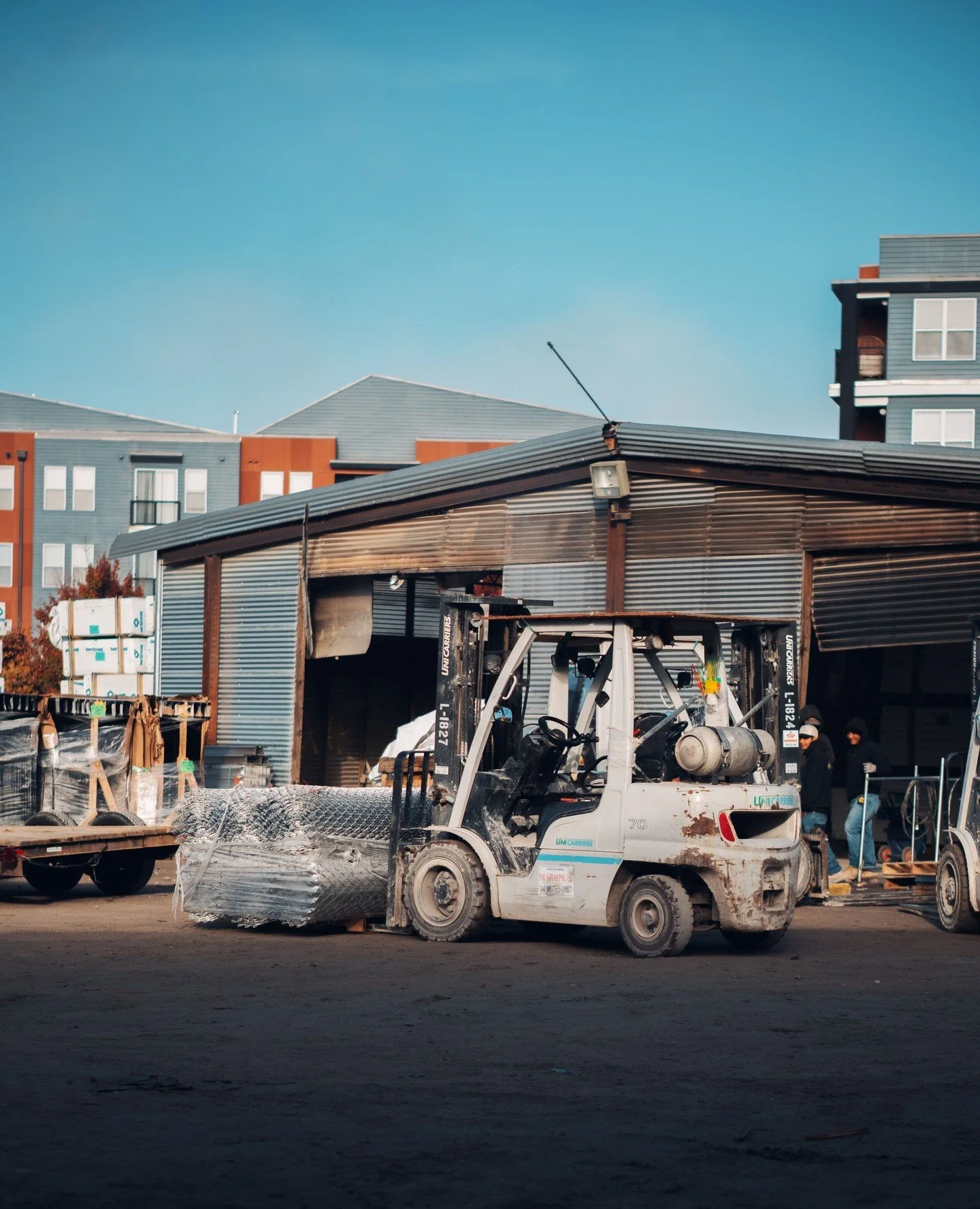 Our Nashville yard is stocked and ready! Whether you&rsquo;re planning a full project or just need quality materials, our team has you covered. 🤠 From material sales to full installs, we&rsquo;re here to help you get exactly what you need, no matter