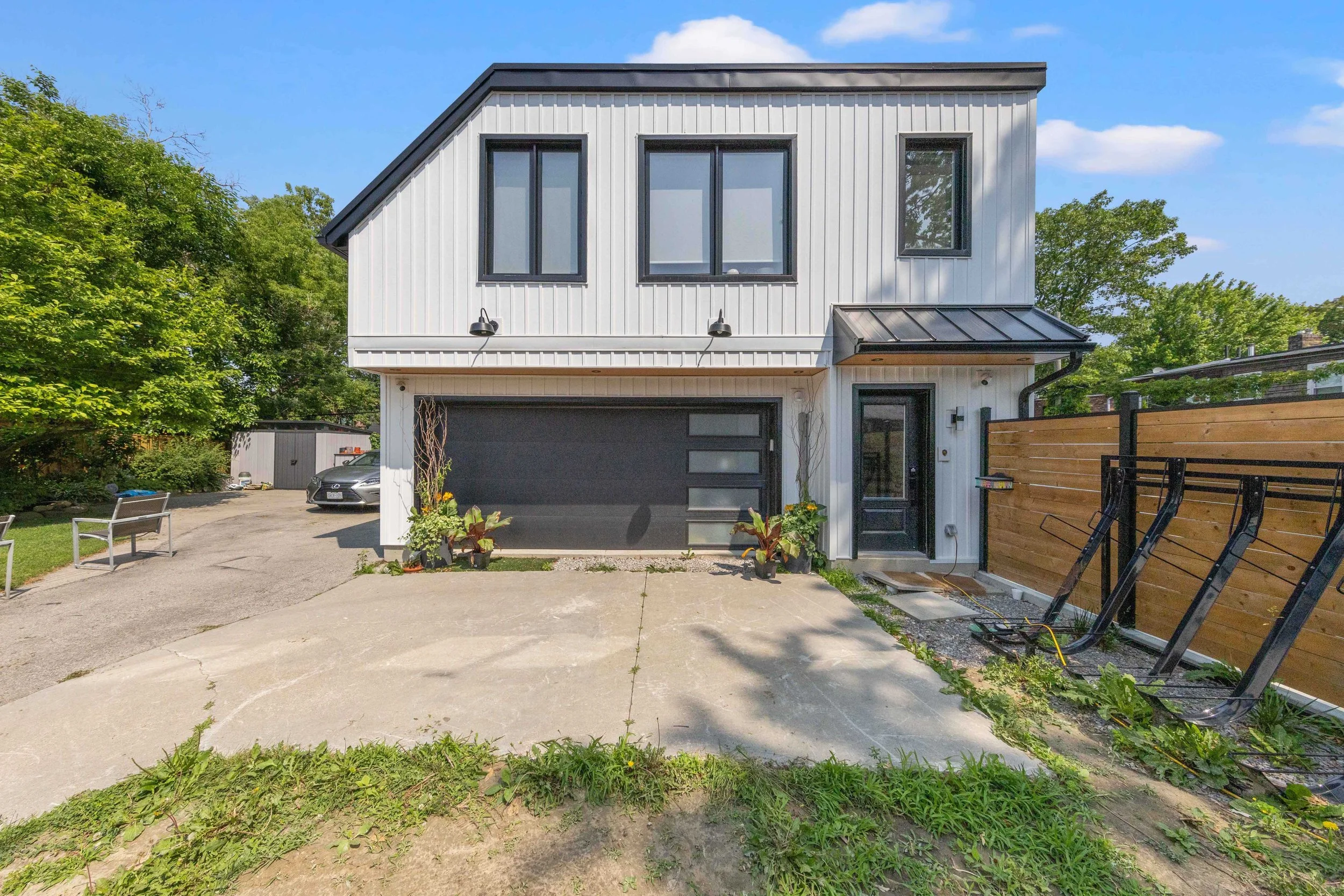 Upper Beaches Garden Suite