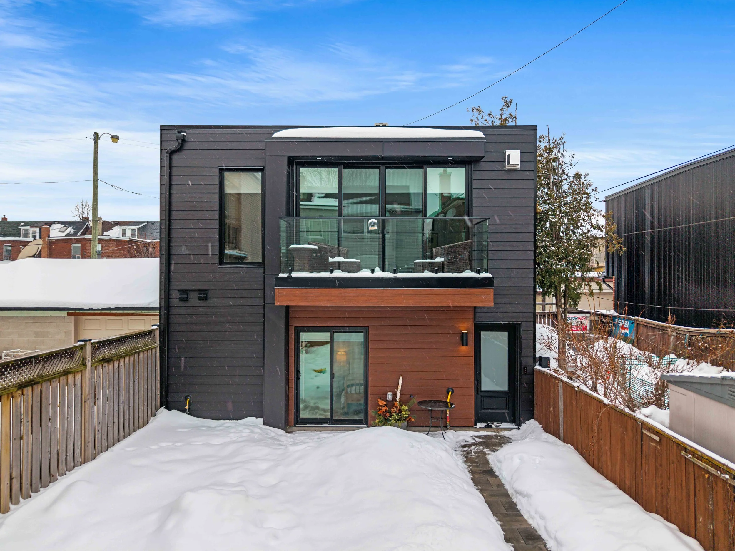 Dovercourt Village Laneway Suite