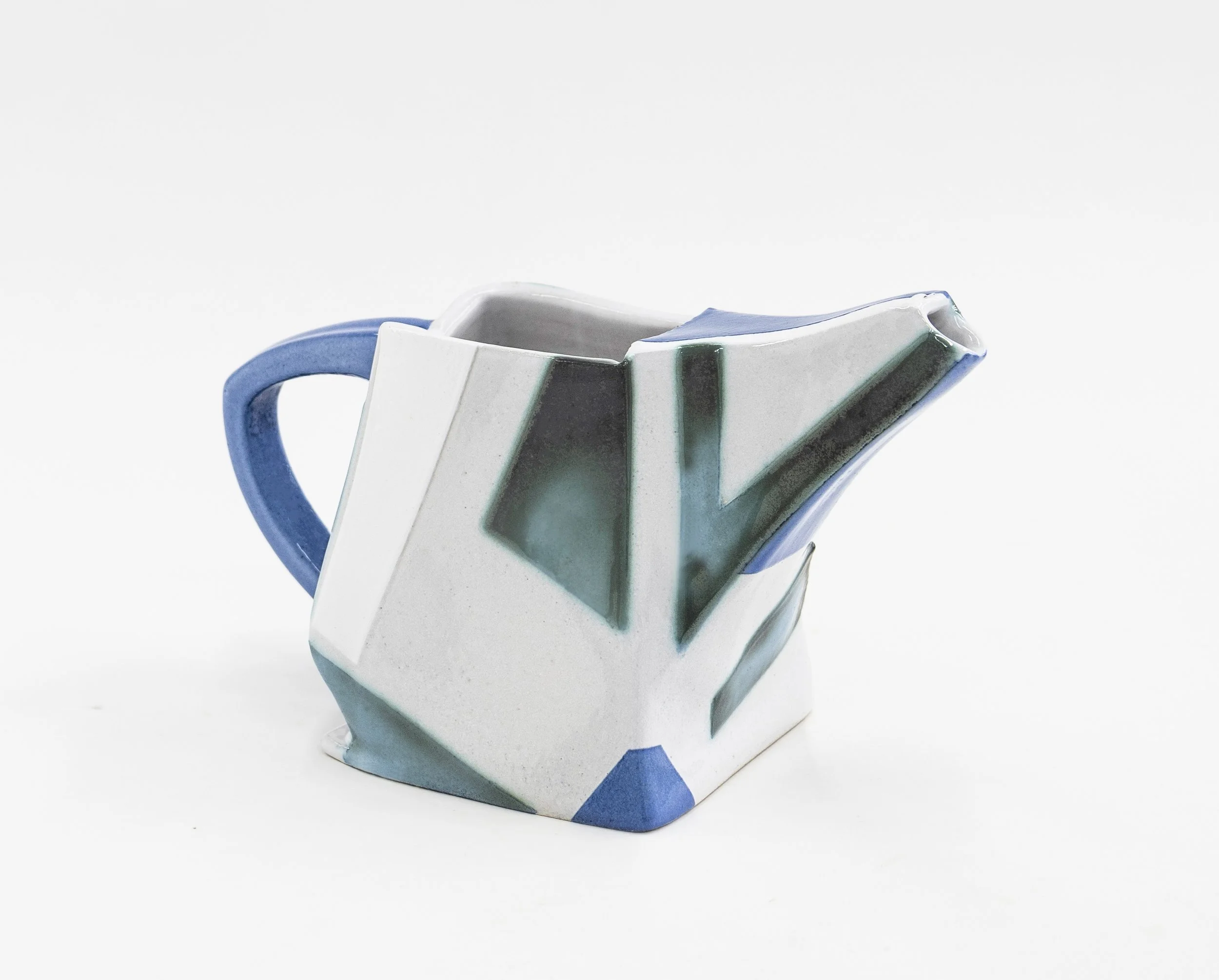 small pouring pot 2 -2.jpg