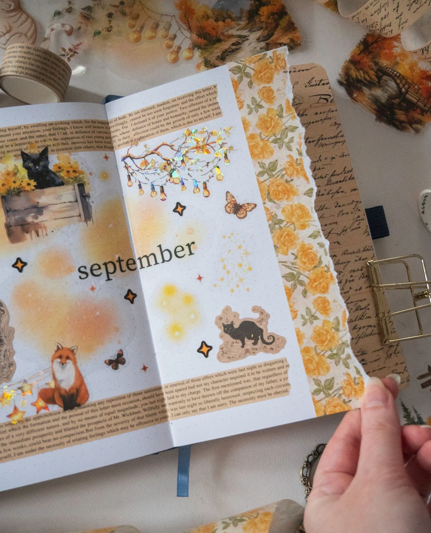 Alexa, play &quot;Rip it Up&quot; by 28 Days 🤣 I do love a torn edge though - on a Dutch door, on a washi tape or decorative paper. Something about it feels much more romantic and whimsical than a straight line!⁠
⁠