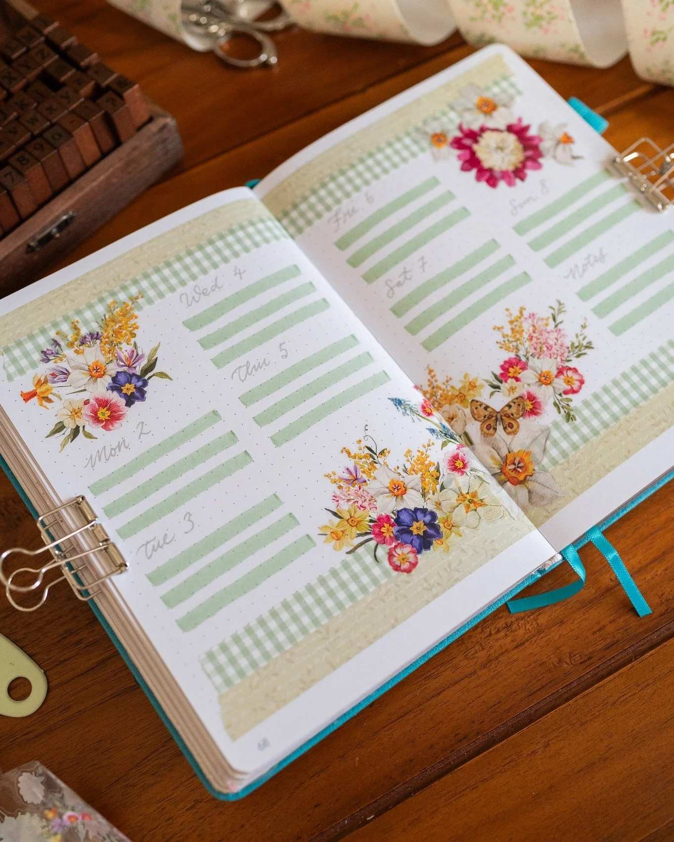 Weekly spreads - with flower power!

#bujoweeklyspread #creativeplanning #weeklyspreadideas #weeklylayout