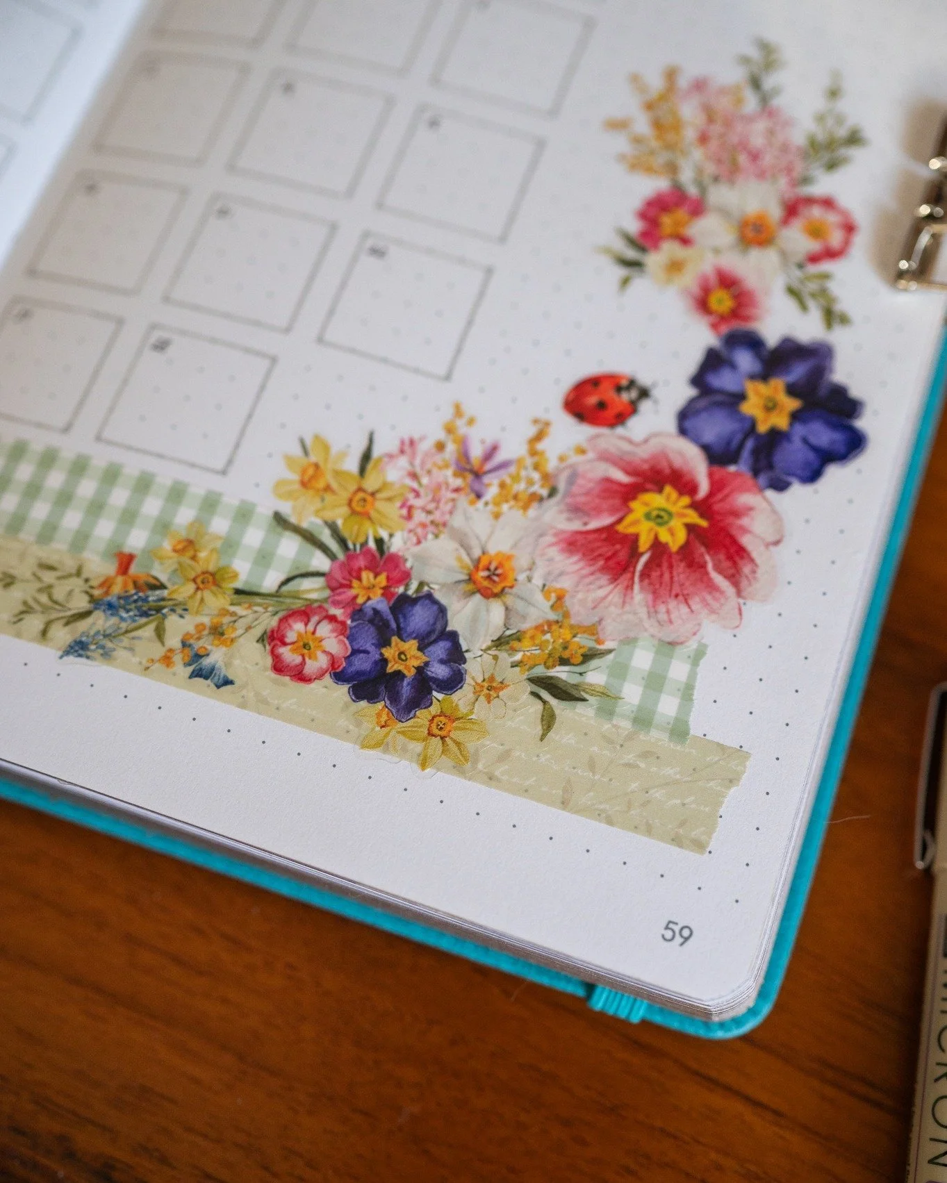 A moment for the flowers. These little vignettes of colour and texture are what keep me coming back to creative planning year after year - even if my layouts are exactly the same, a different theme each month makes it feel fresh and exciting again. I