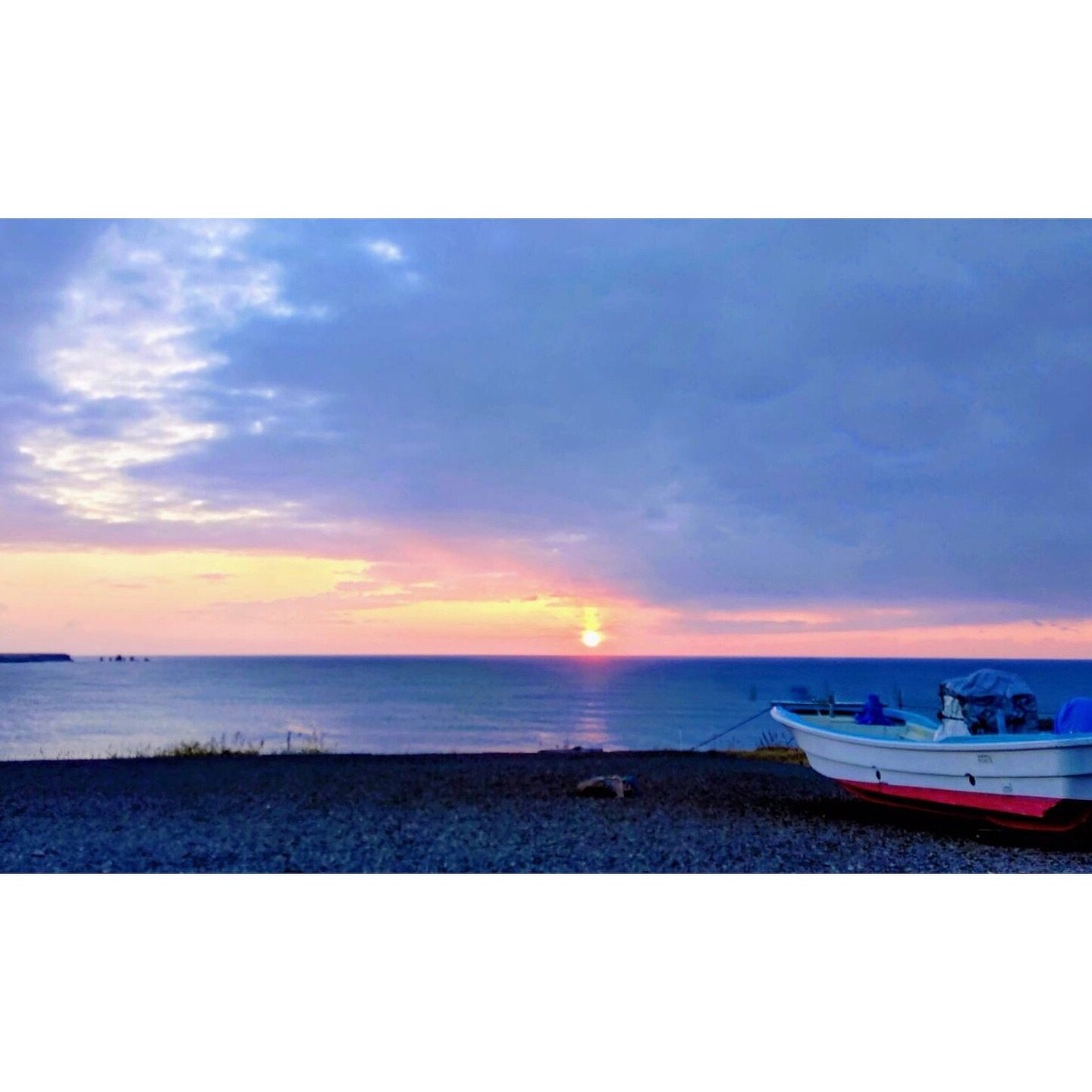 𝐓𝐨𝐝𝐚𝐲 𝐘𝐮𝐫𝐮𝐫𝐢
2025/11/11

Nemuro, Hokkaido, Japan
Photo by Mori Yasuko / Fisherman
Directed by Okada Atsushi

◇神田日勝記念美術館
コレクション展Ⅱ
2025年10月３日－11月30日
出展作品：ユルリ島の馬

◇新刊『ユルリ島の馬』
刊行：2025年
著者：岡田敦
発行：青幻舎

◇JRA賞馬事文化賞受賞作
書籍『エピタフ 幻の島、ユルリの光跡』
刊行：2023年
