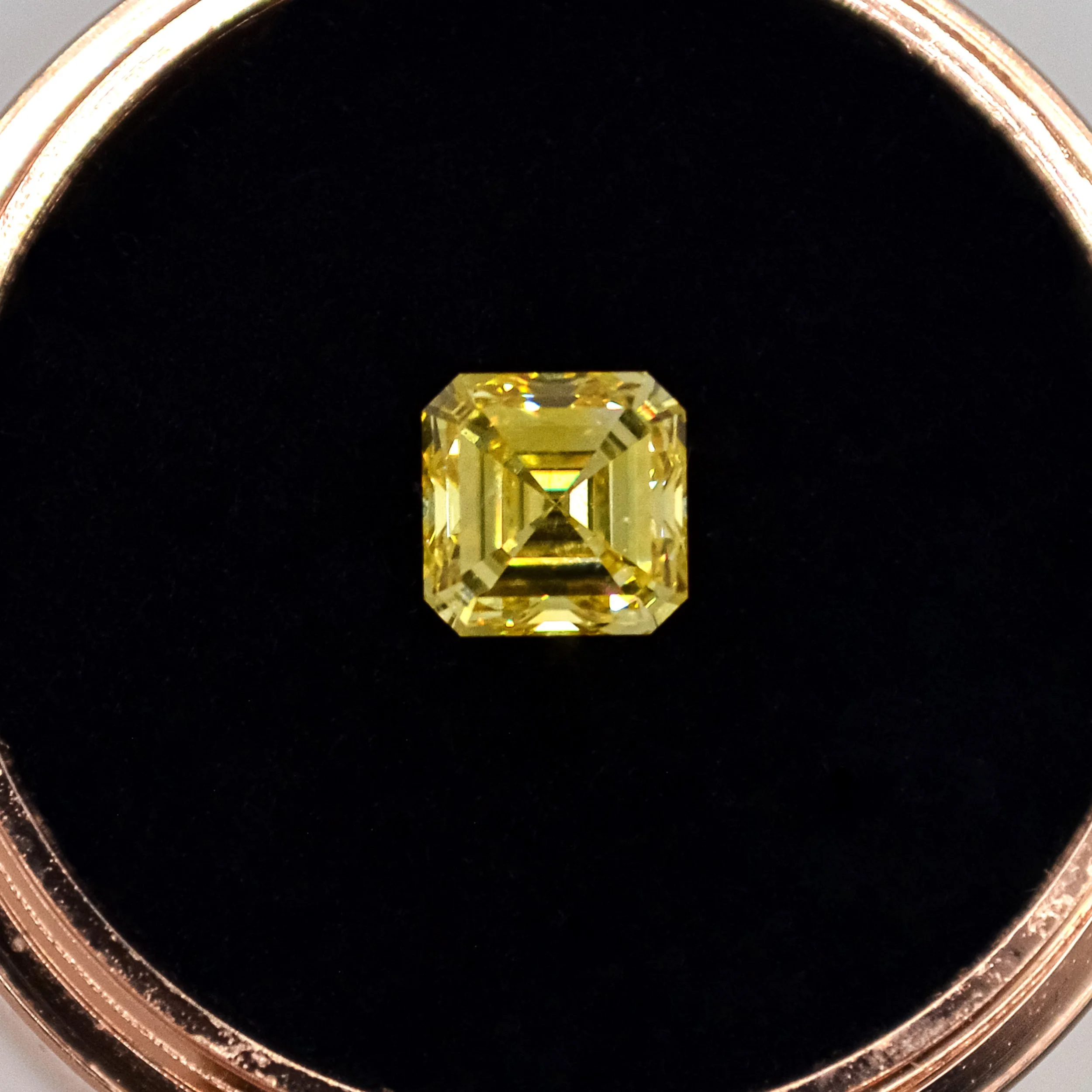 1.00-1.29_ct_Yellow_Asscher.JPG