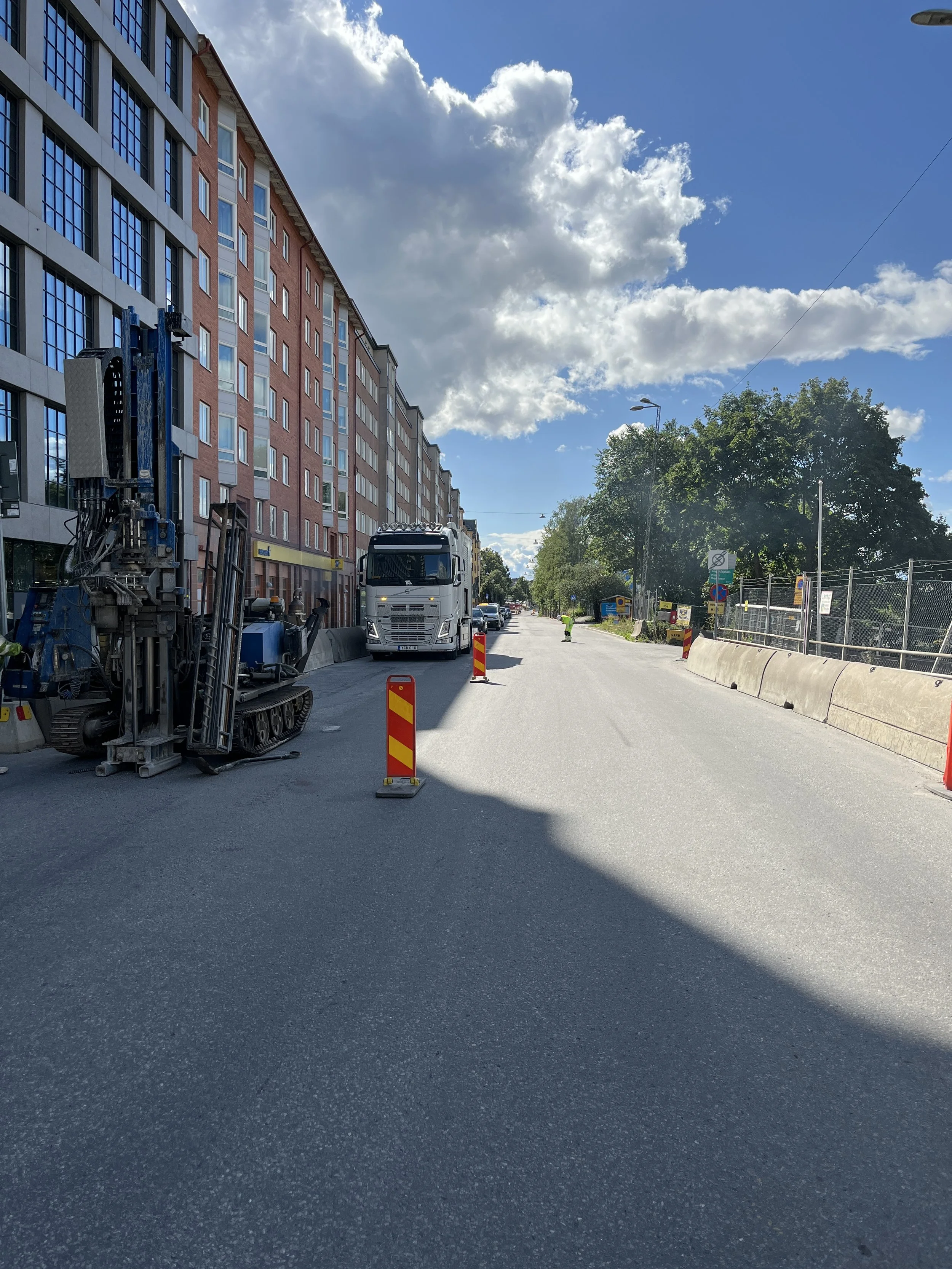 🚧 På Nora Consulting Engineers är vi just nu i full gång med geotekniska undersökningar i Västra Hagastaden.