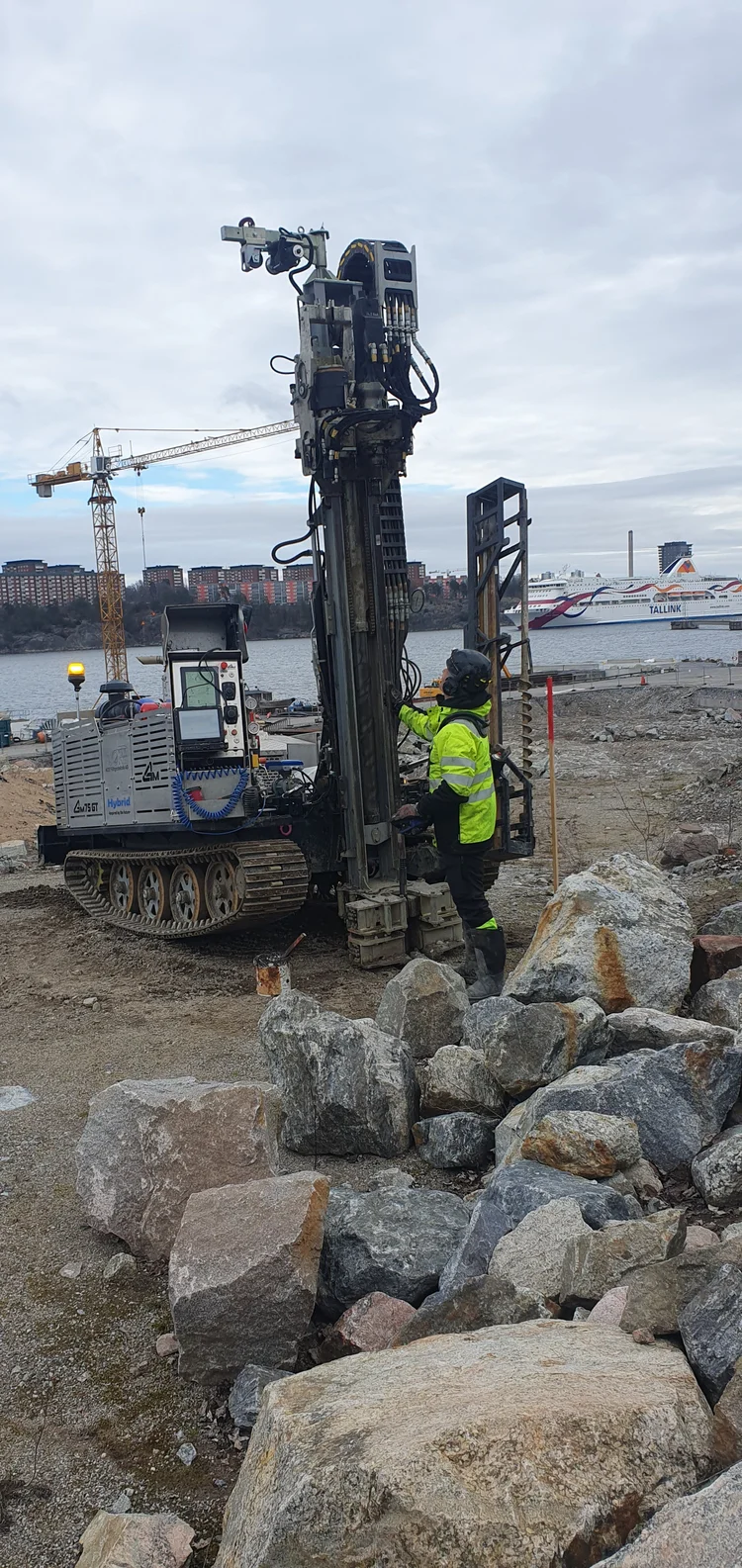 Nora Consulting Engineers i fält och på kontoret