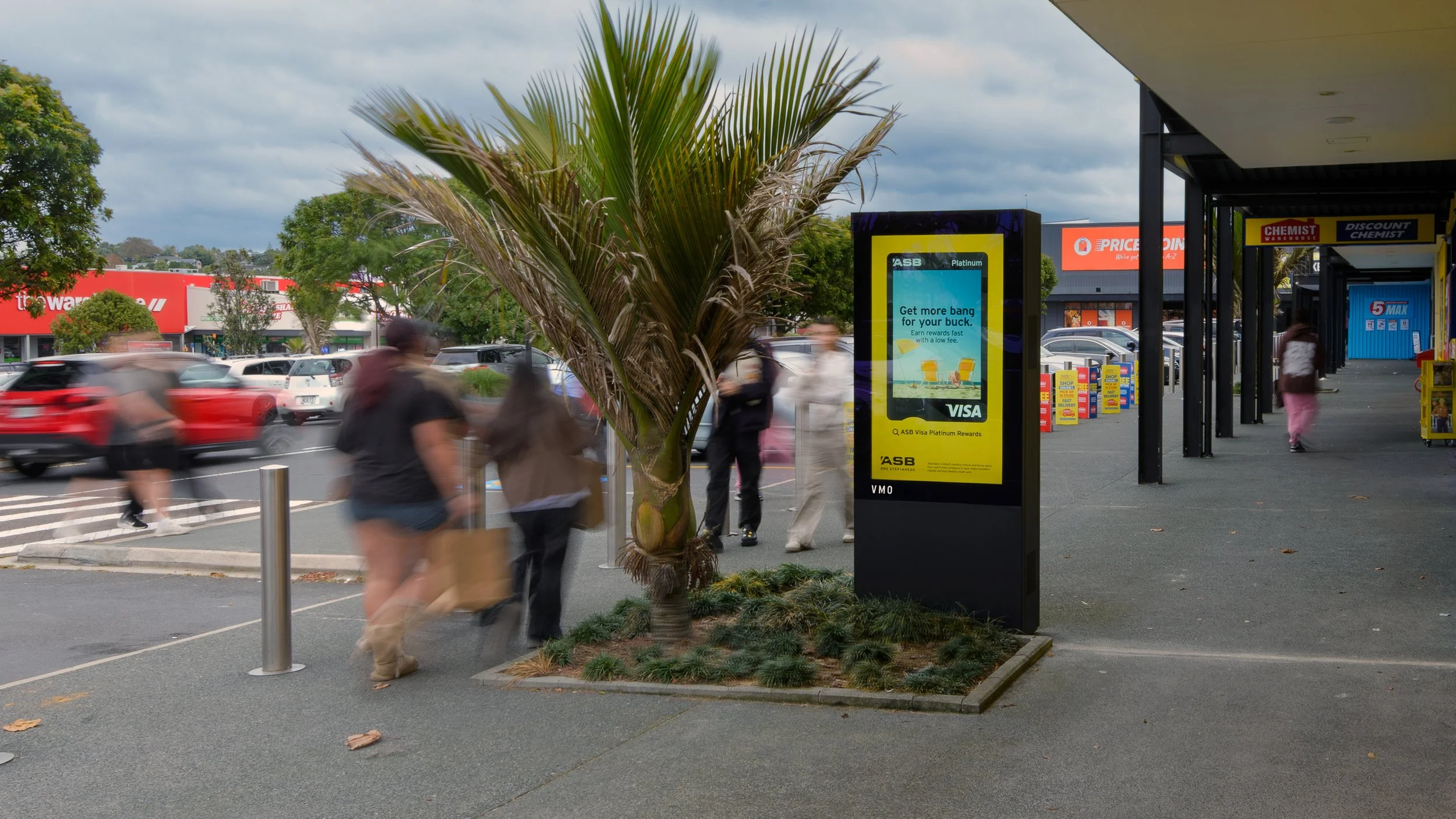 VMO wins the outdoor media contract with New Zealand Retail Property Group.