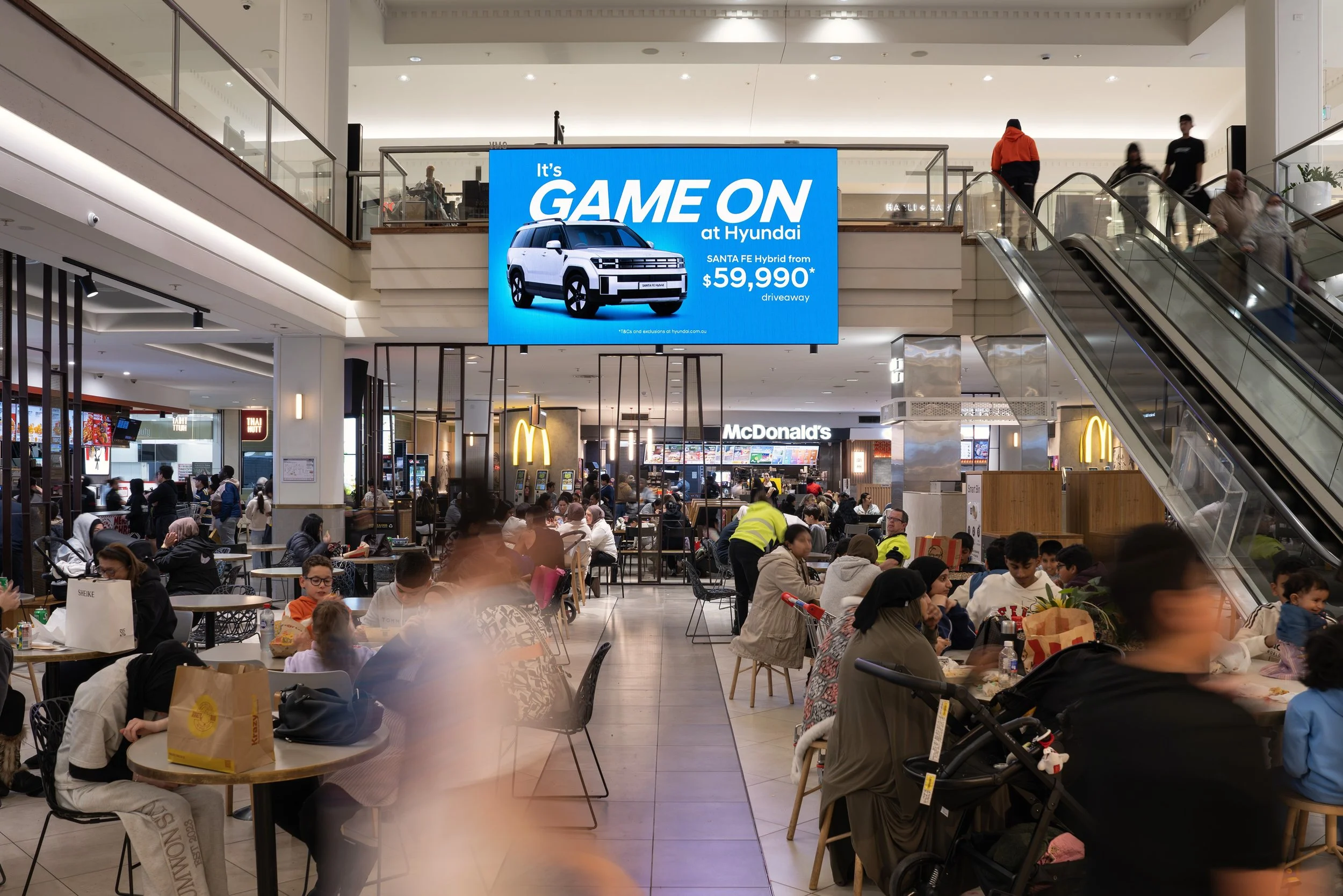 VMO and Vicinity Centres renew longstanding retail outdoor partnership. 