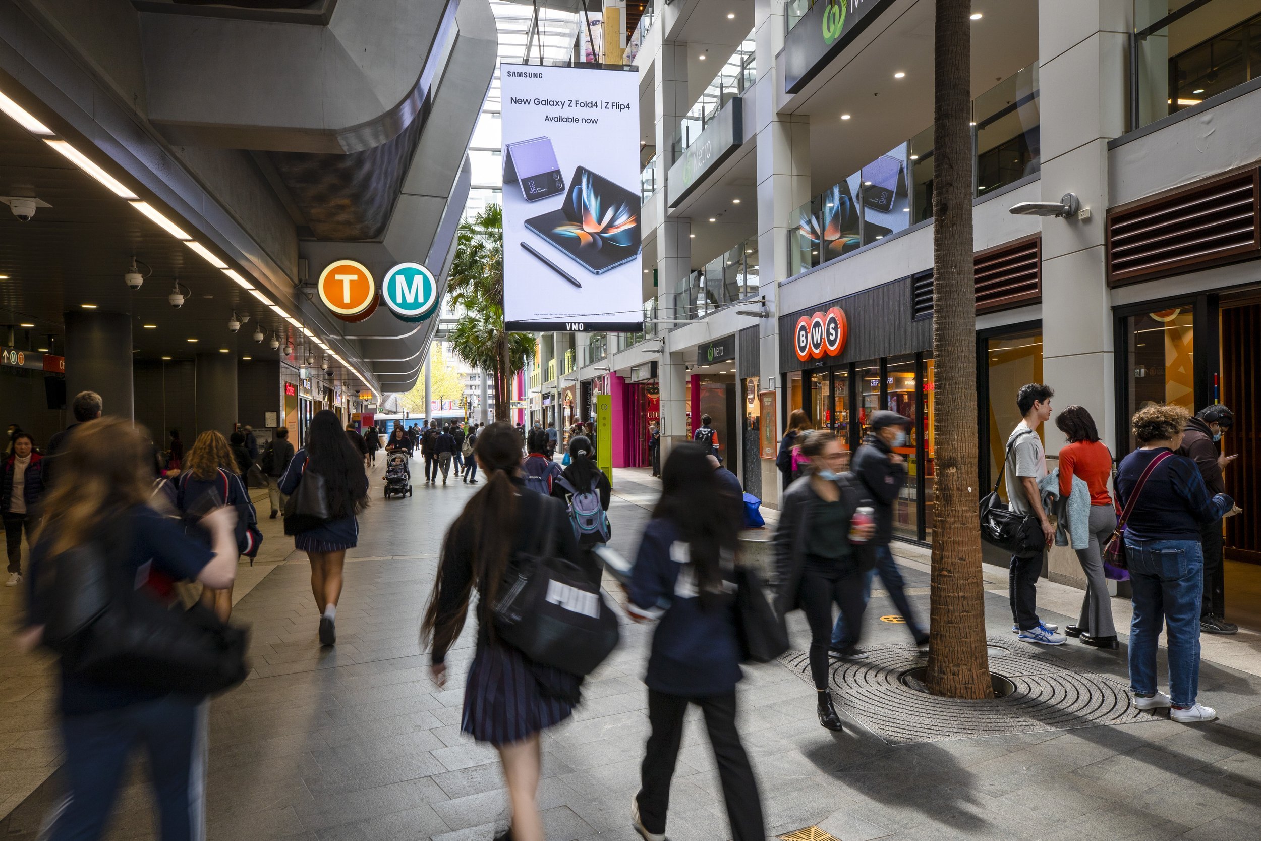 VMO_NSW_Chatswood+Interchange_Large+Format+Platinum_Samsung+-+Samsung+Foldables_12092022.jpg