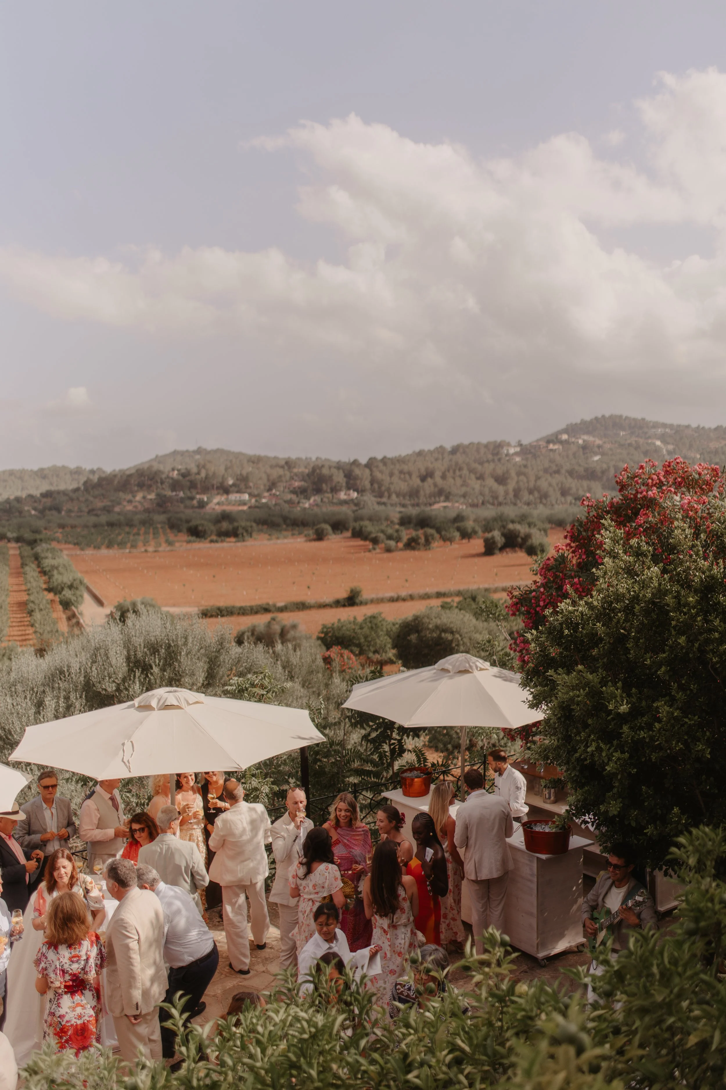 Mallorca wedding photographer guests at Son Togores wedding
