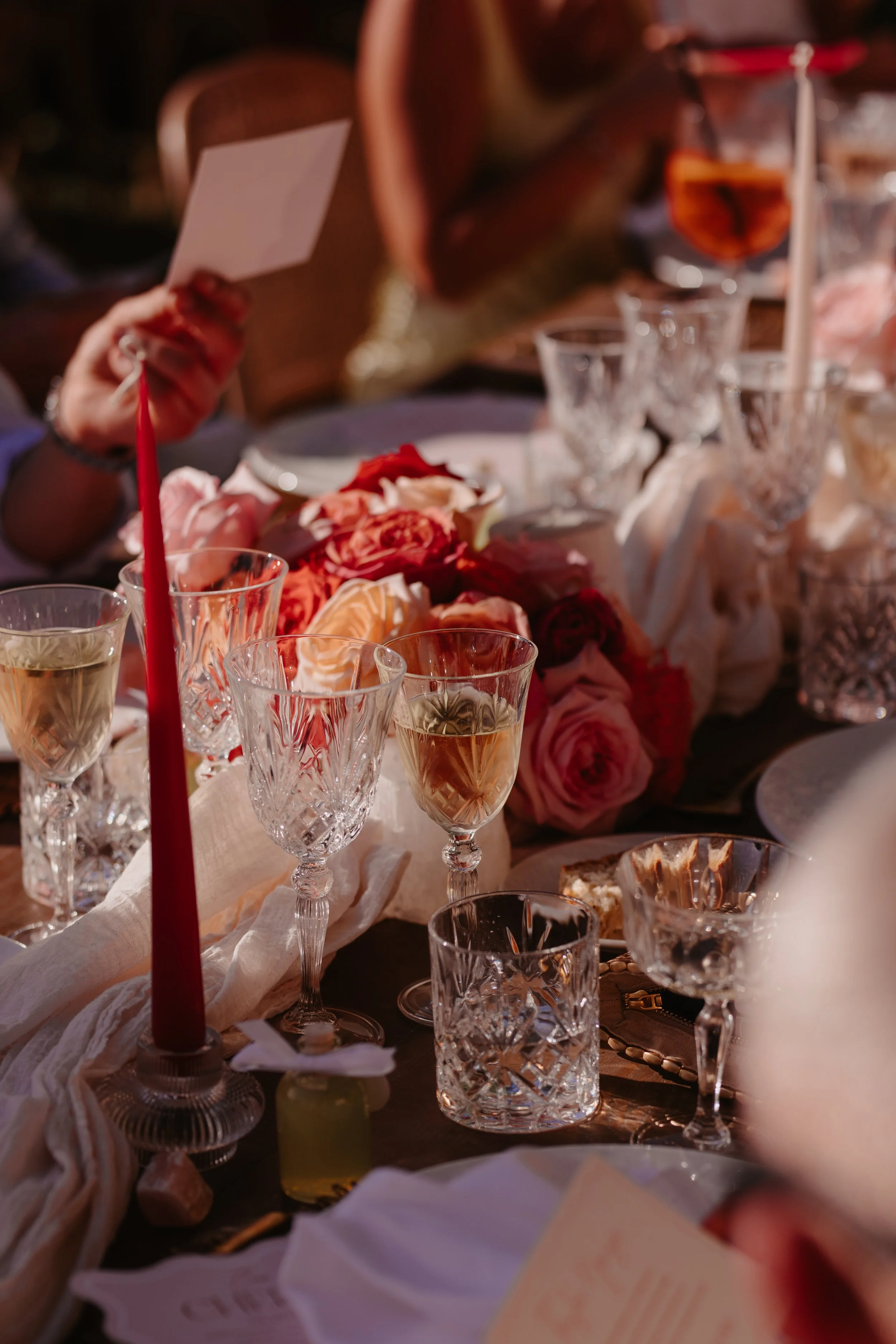 Ibiza wedding photographer photography of the dinner setting of a wedding at Casa la Vista