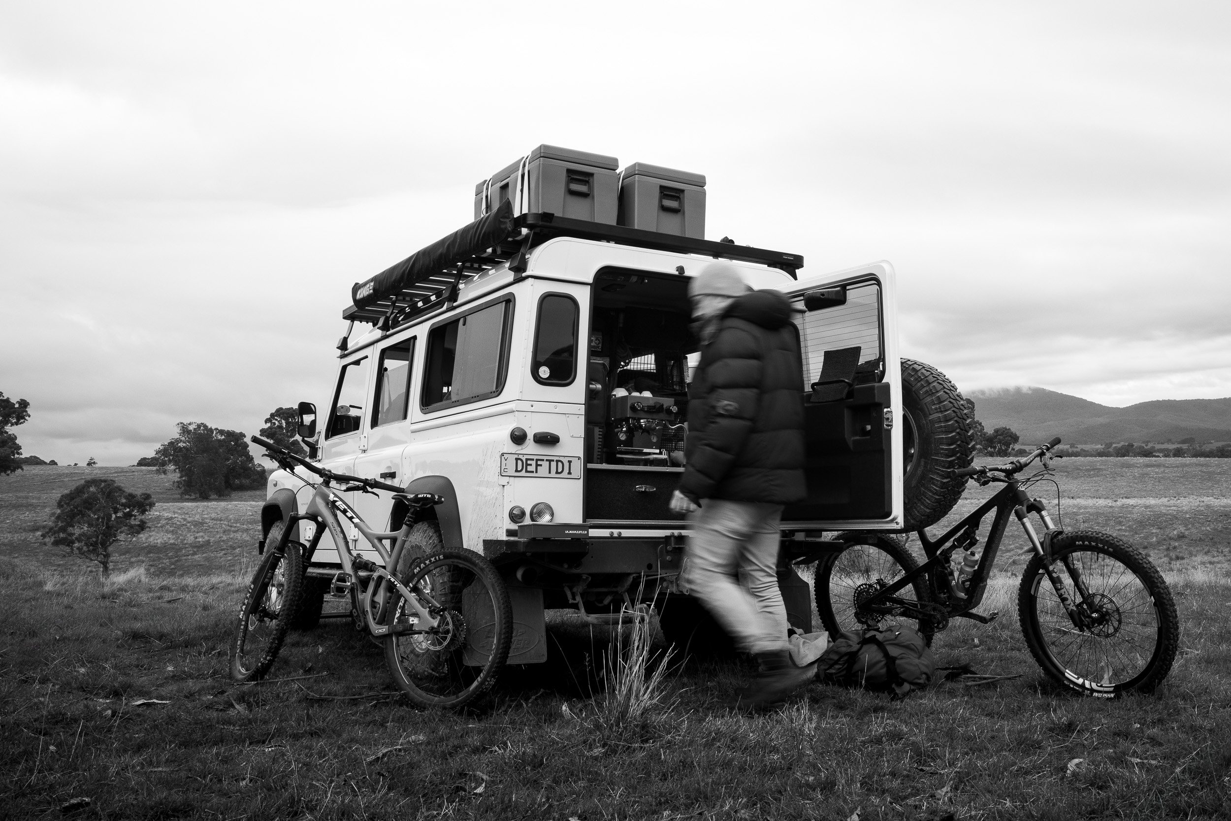 coffee-machine-in-landrover