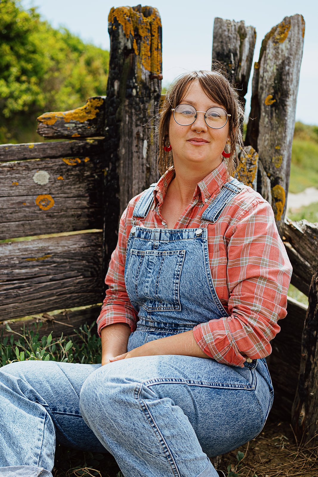 Business headshots in Brighton, Hove, Worthing, Chichester and across Sussex. Portrait of local artist taken in Shoreham, near the river. Natural headshot and business portraits in Brighton.