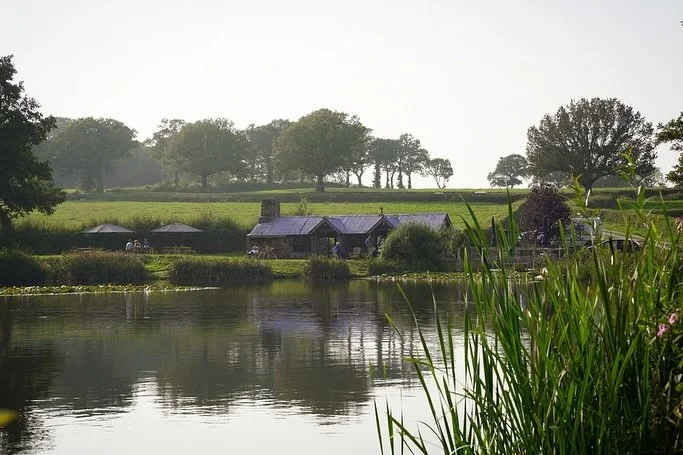 We are just over two weeks away from our trip to @lakedowntaproom and @gunbrewery for Fogtours III 🥳
This is your chance to visit two of the most beautiful brewery taprooms in Sussex with all the travel arrangements taken care of so you can relax a
