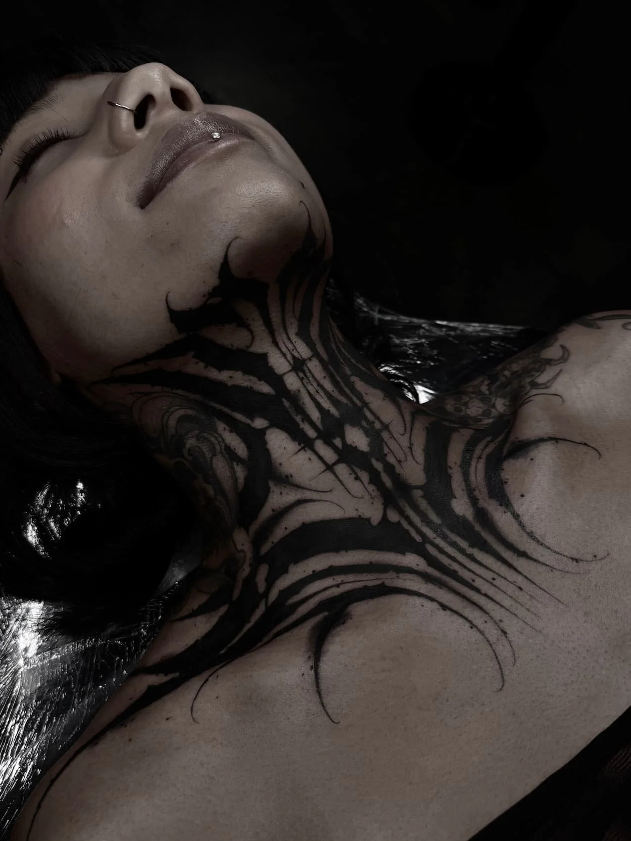 blackwork-neck-tattoo-gothic-suit-of-swords-atx.jpg