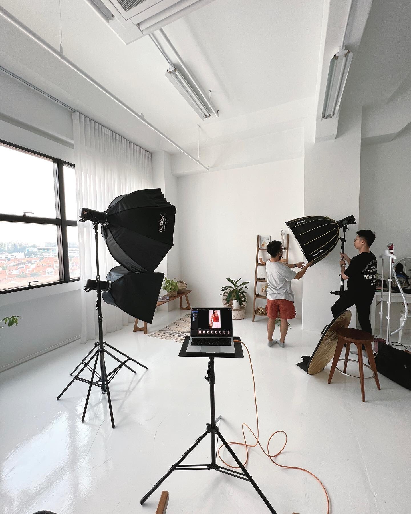Happy Monday 🎞 #photostudiosg