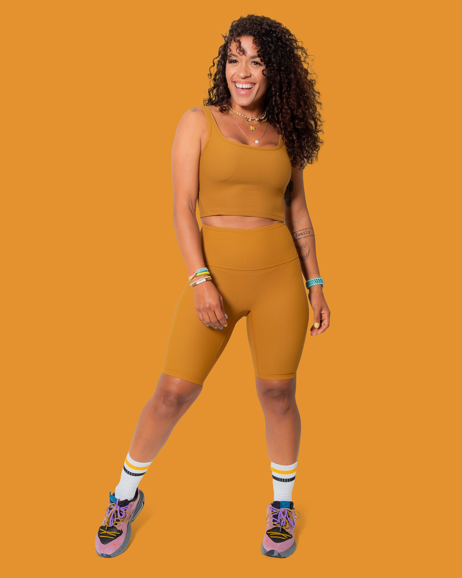 EVY-FIT-BIKER-FIT-GOLD-10.jpg