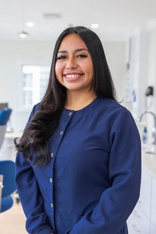 Lluvia, Registered Dental Assistant