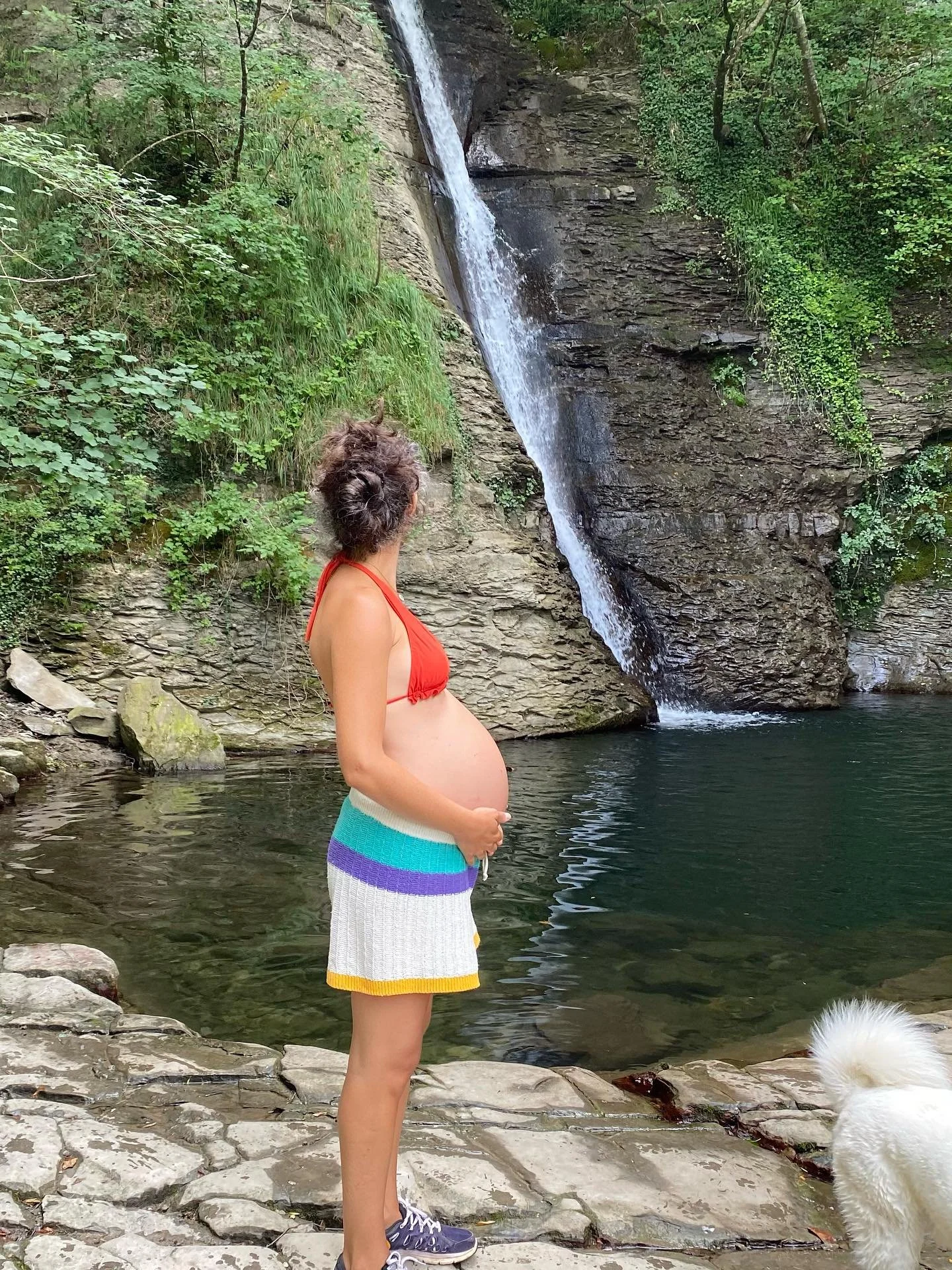 Il primo passo fu il pi&ugrave; difficile. C&rsquo;era qualcosa che le faceva estremamente paura in quel passo, eppure, una volta fatto, quella paura si dissolse e si trasform&ograve; in eccitazione.

Erma si sentiva incredibilmente forte, come se qu