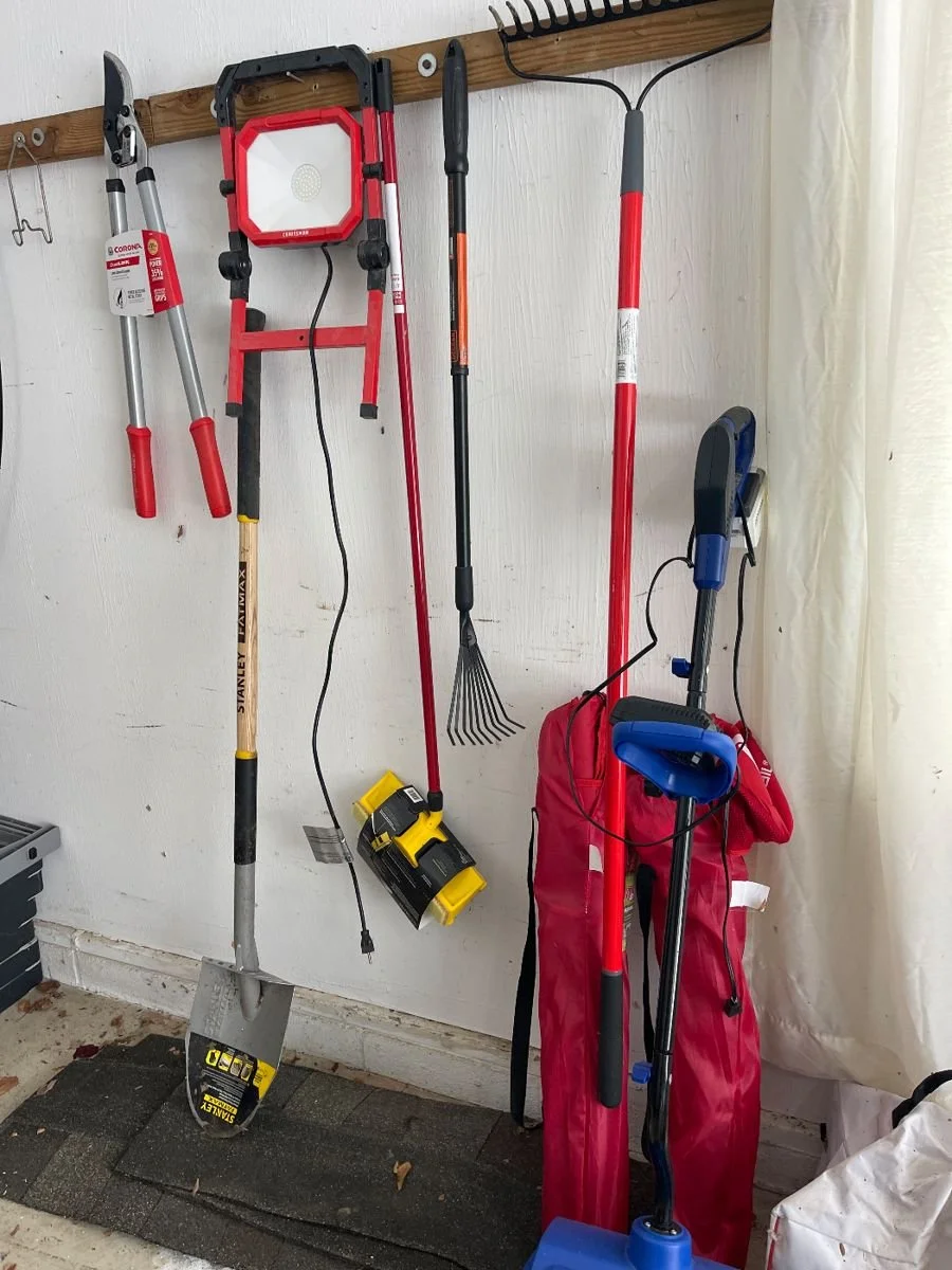 2025-01-17-Estate Sale-Bath-90.jpg
