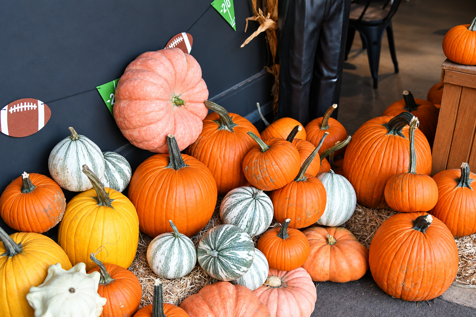 Festive Autumn Pumpkin Display.png