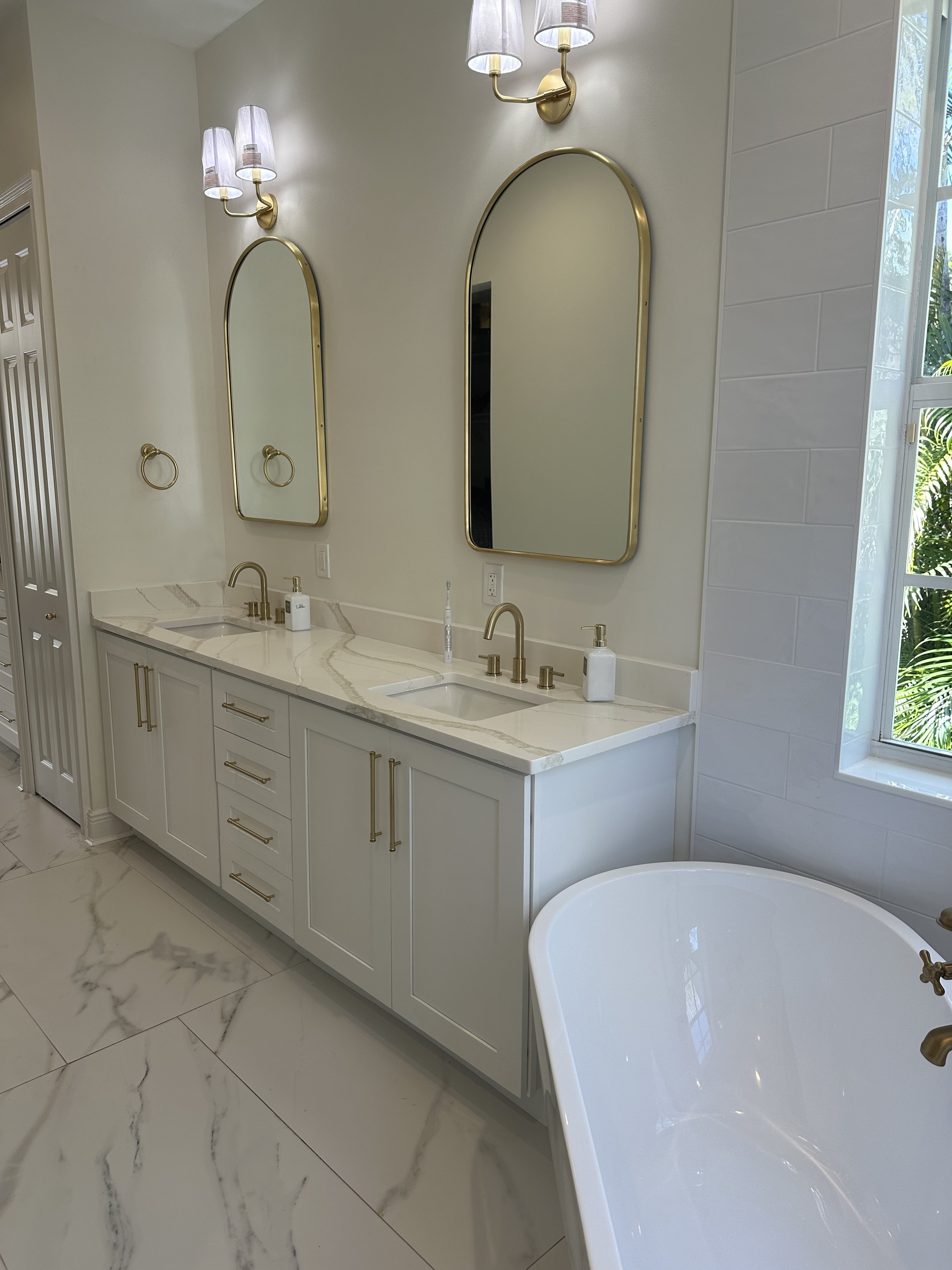 09 Master Bath After 2.JPG