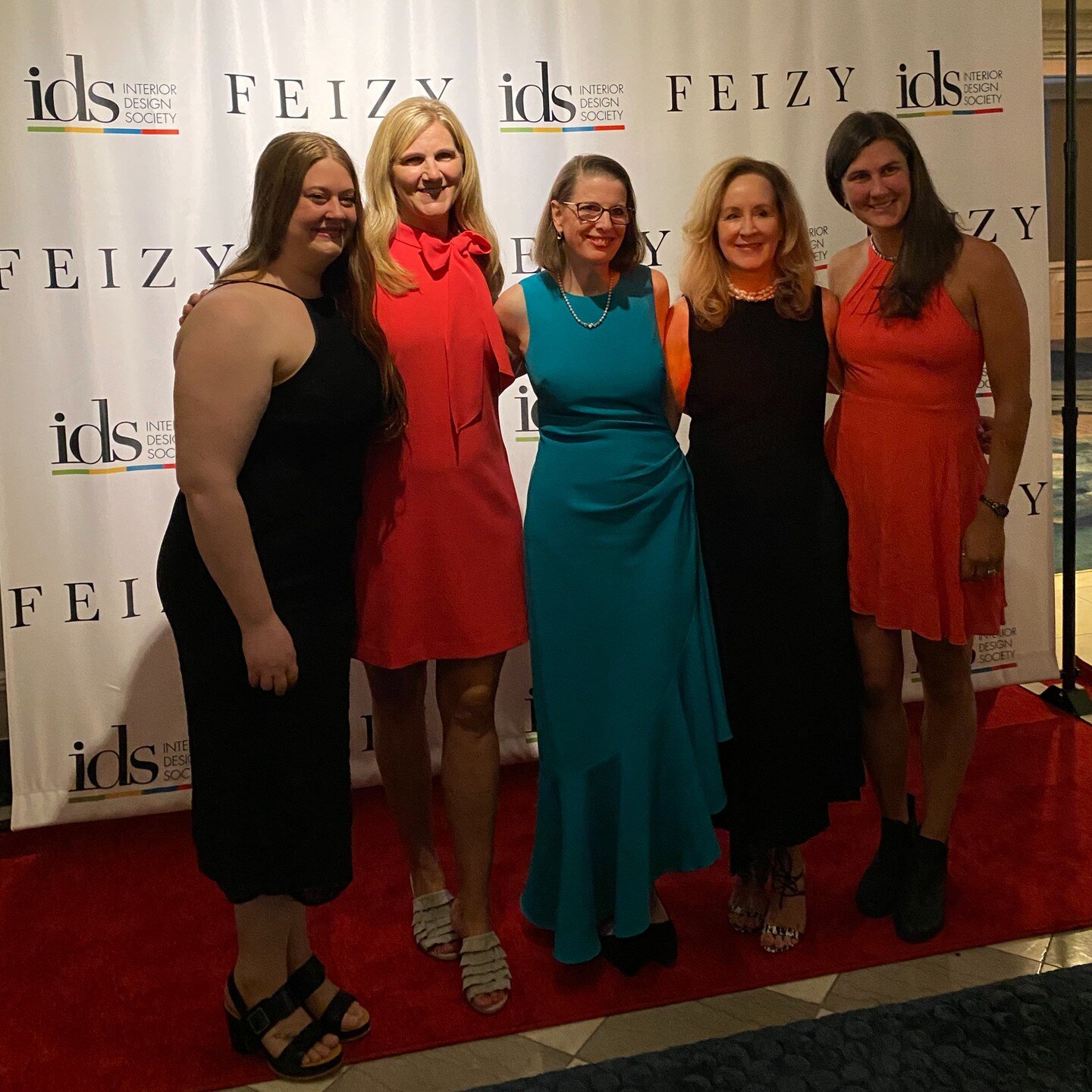 Interior Design Society Conference with fellow IDS Seattle chapter members @idsseattle Gala Awards dinner evening in Chicago! @kayleighchristine.art @michelleyorkedesign @angelarenniedesign @h.u.tiffany 
Awesome to get these fabulous women over the l