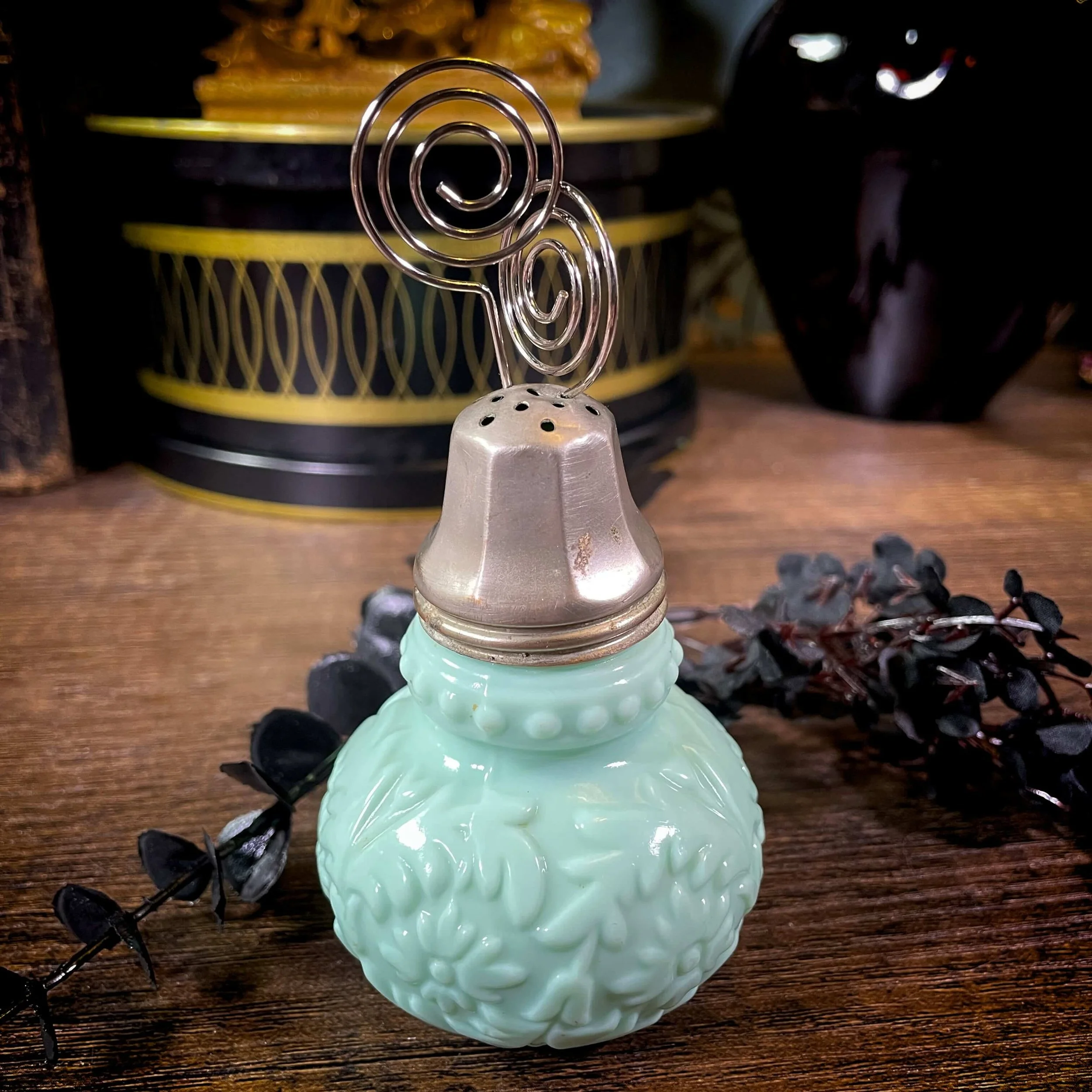 Green Glass Shaker Oracle Card Holder 5.jpg