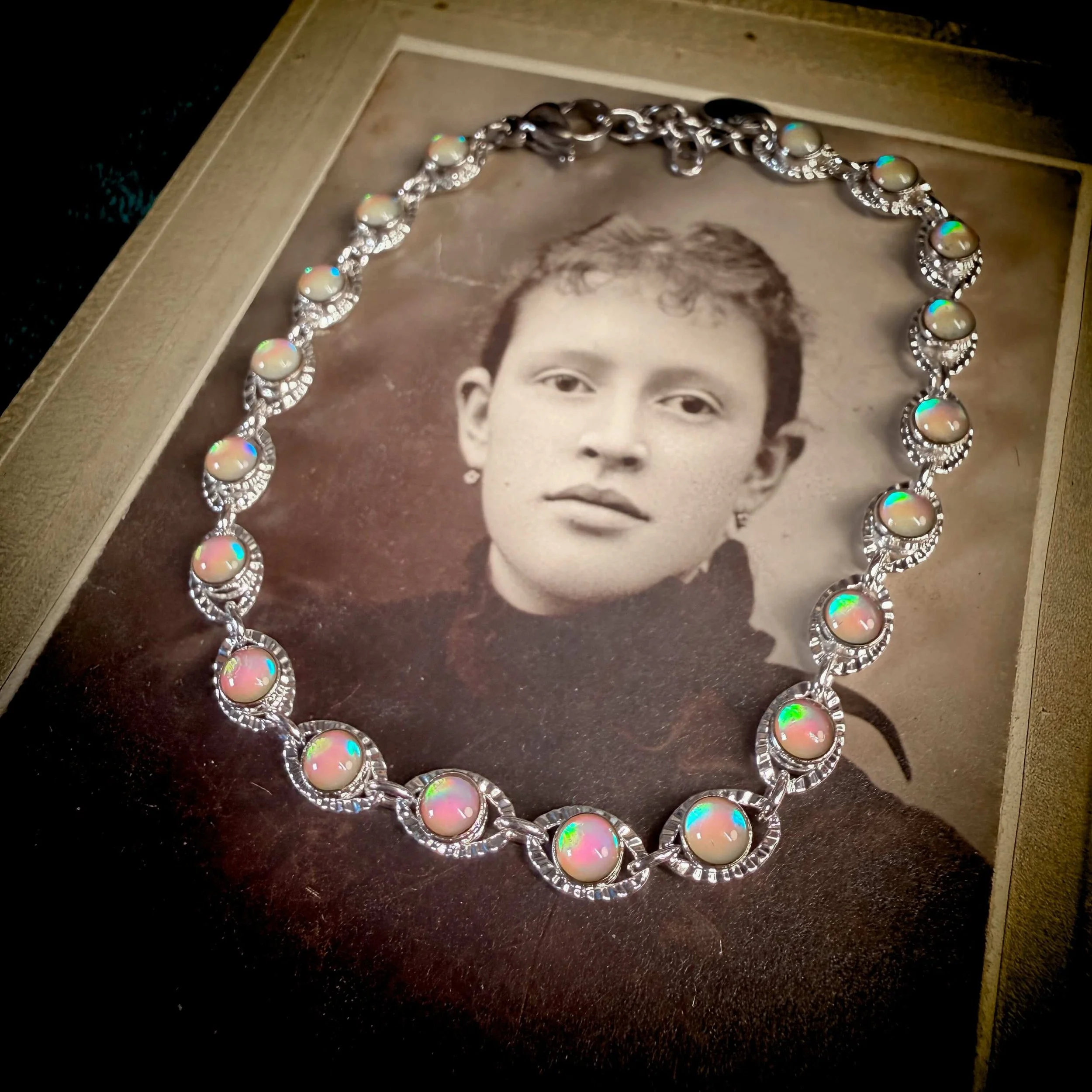 Glass Opal Bracelet 4.jpg