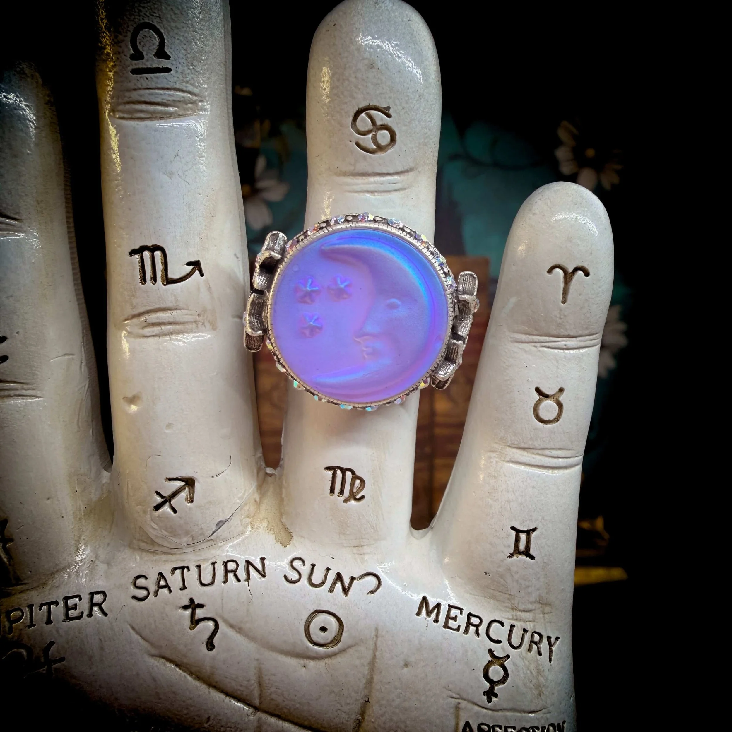vintage-style-aurora-moon-ring-intuition 1.jpg
