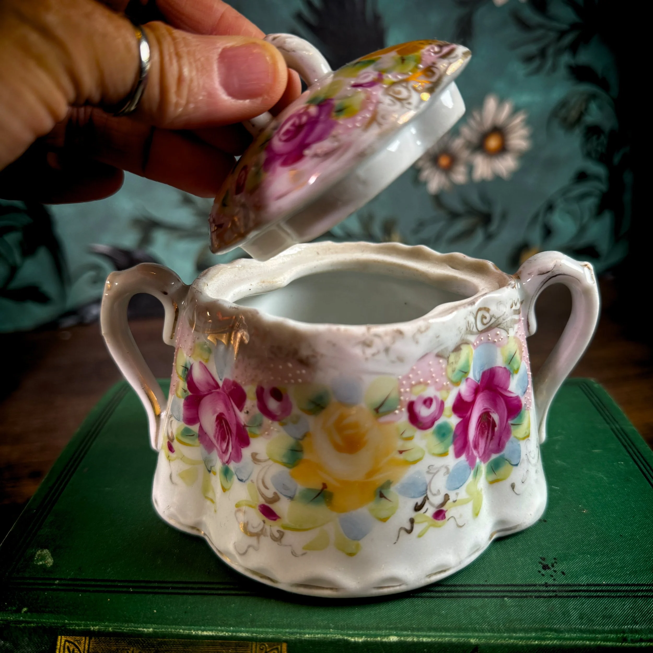 Vintage Rose Keepsake Vessel — For Treasures, Tokens & Sweet Memories