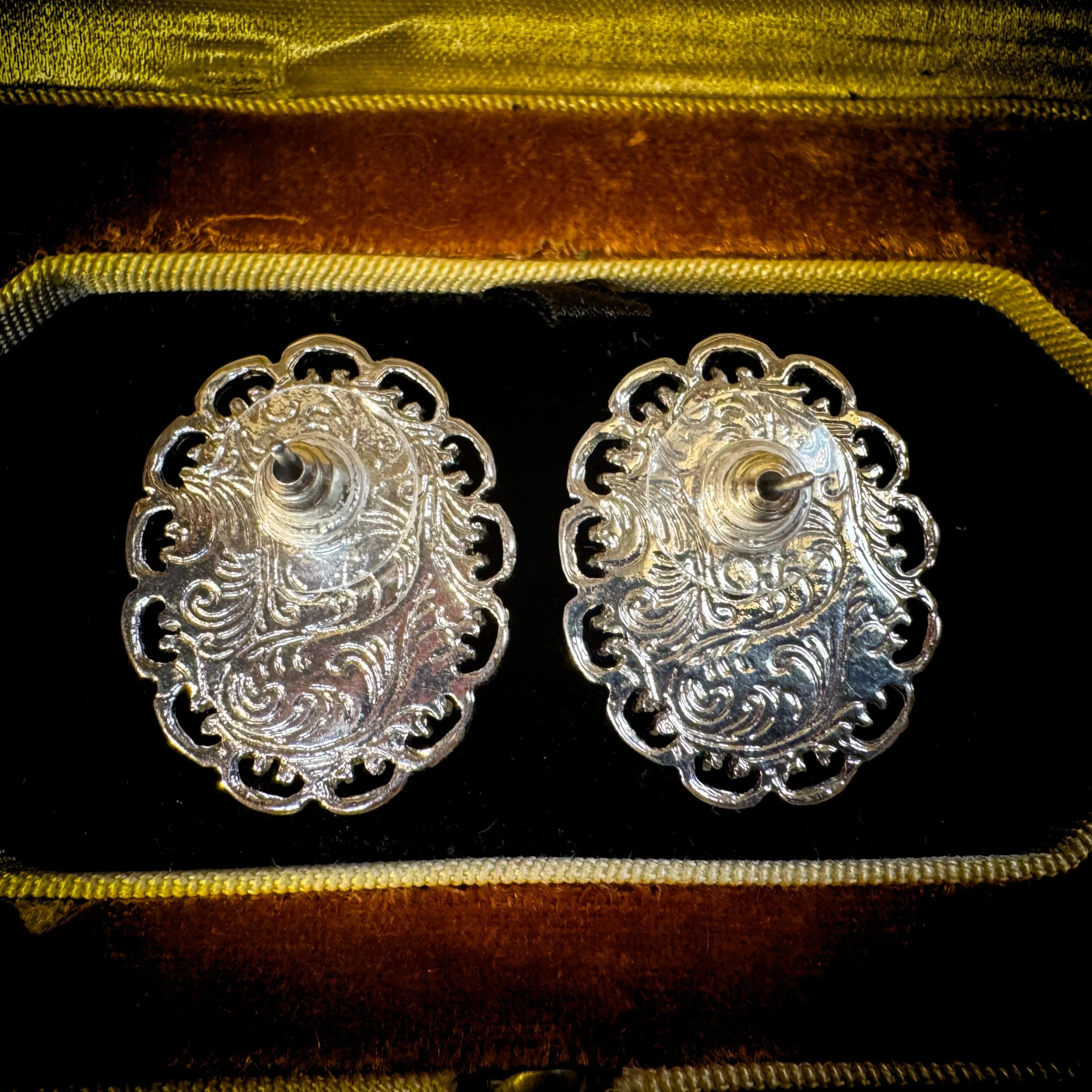 1928 Jewelry Faux Amethyst Button Earrings 5.jpg