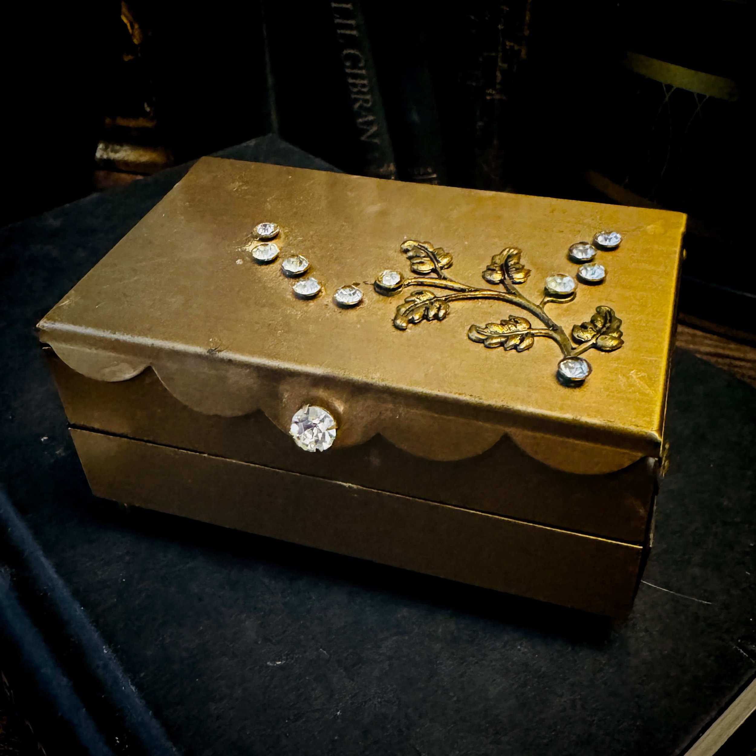 Tiered Curio 7.jpg
