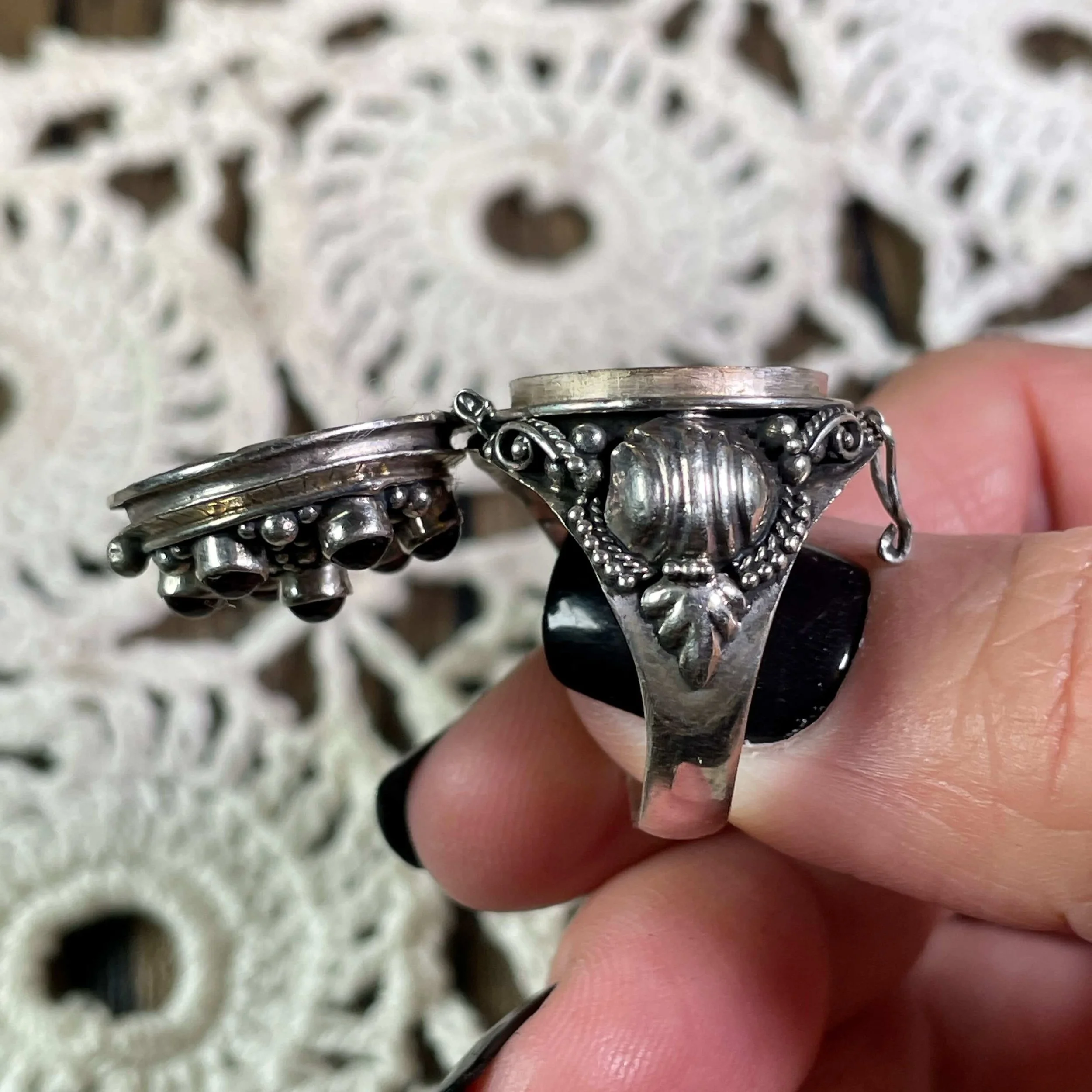 Ruby Poison Ring 7-4(1).jpg