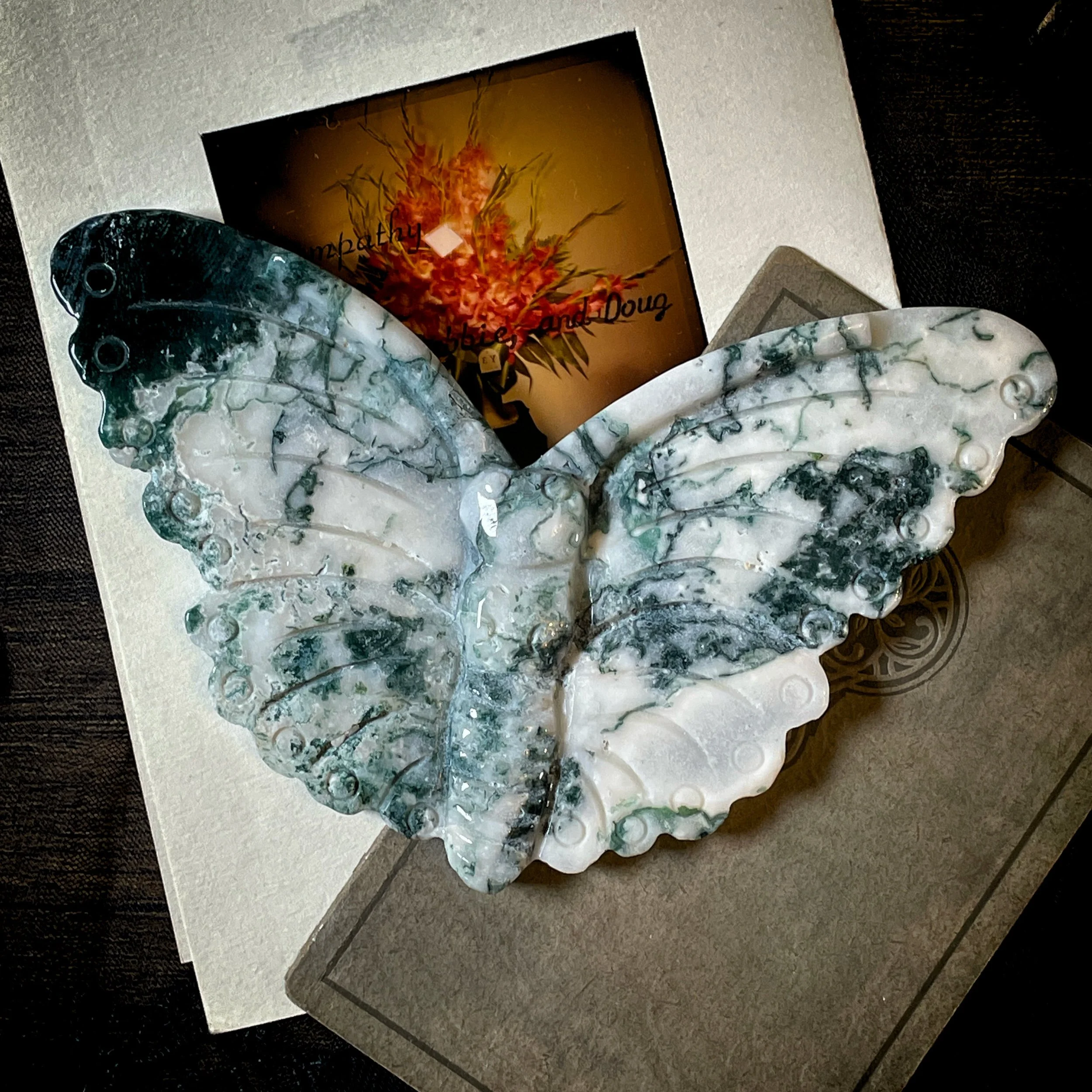 Moss Agate Butterfly Carving – Transformation, Growth & Nature’s Magic