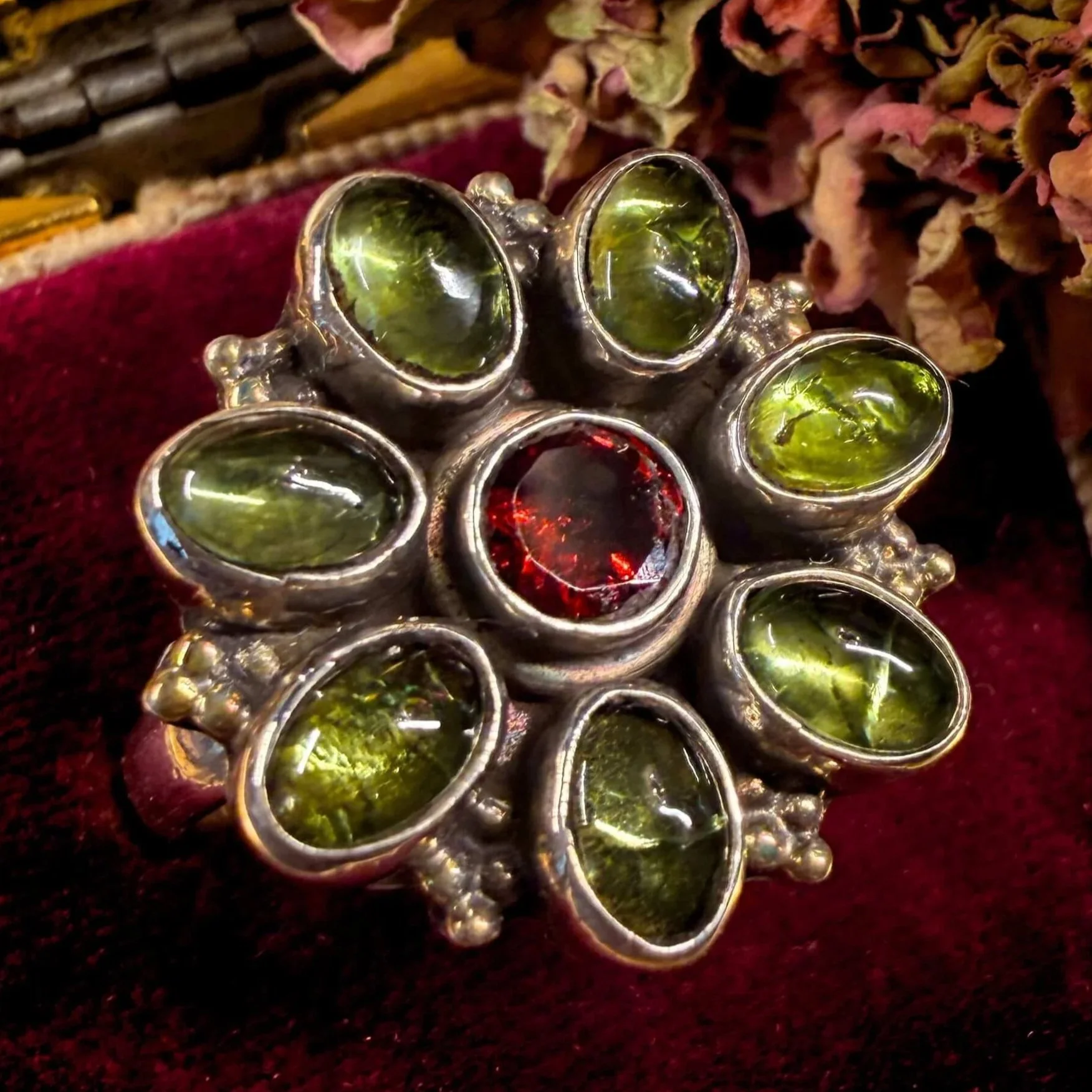 Peridot+Garnet+Flower+Size+8-3.jpg