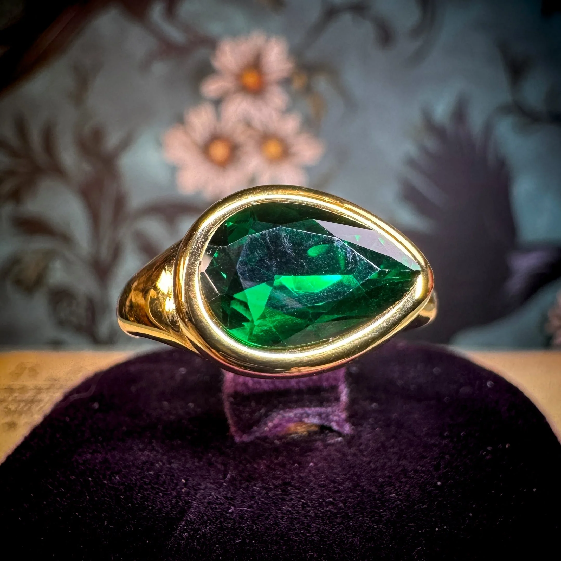 Big Green Drop Stone Sz 8 Ring — 18K Gold Plated Statement Ring