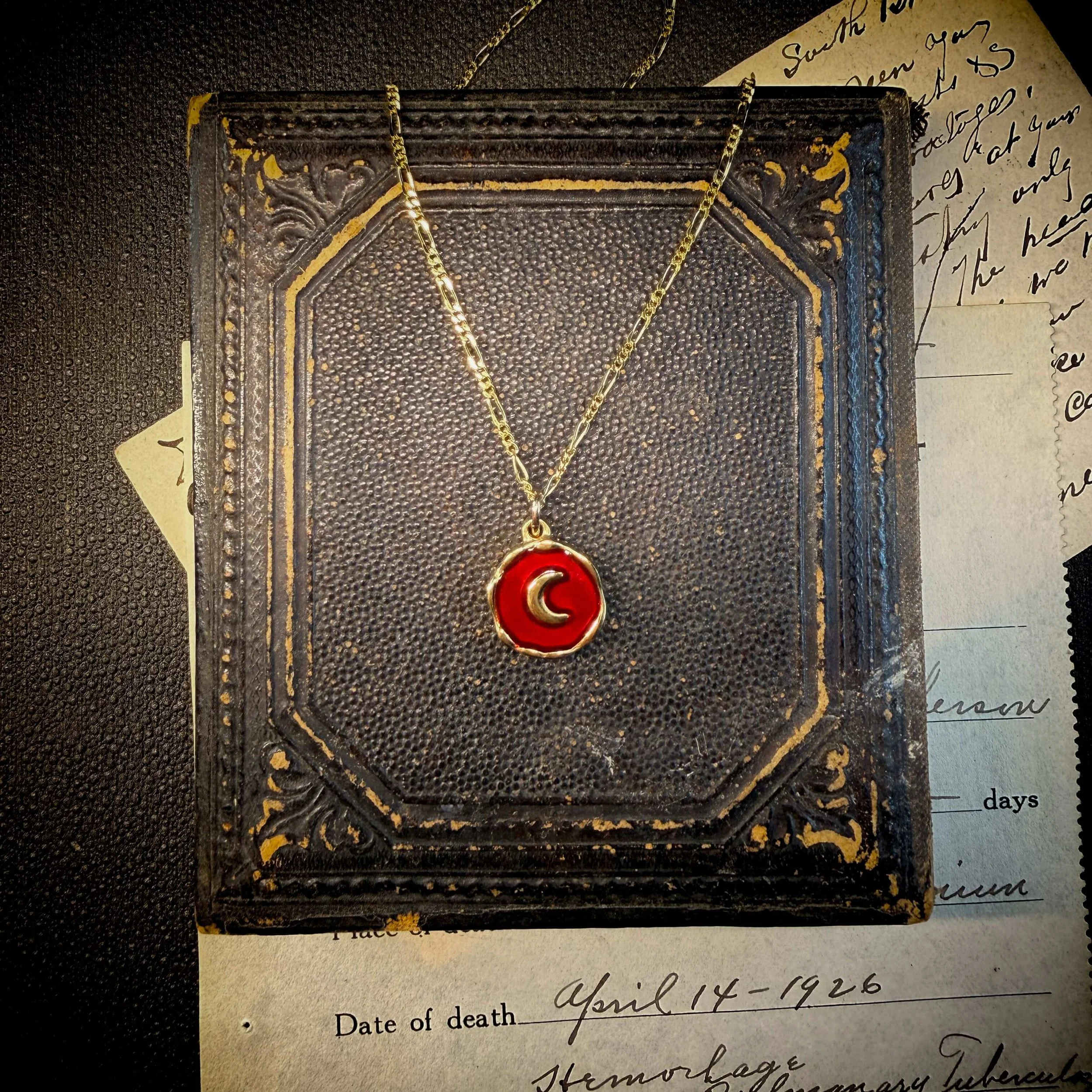 Red Crescent Moon Nacklace 10.jpg