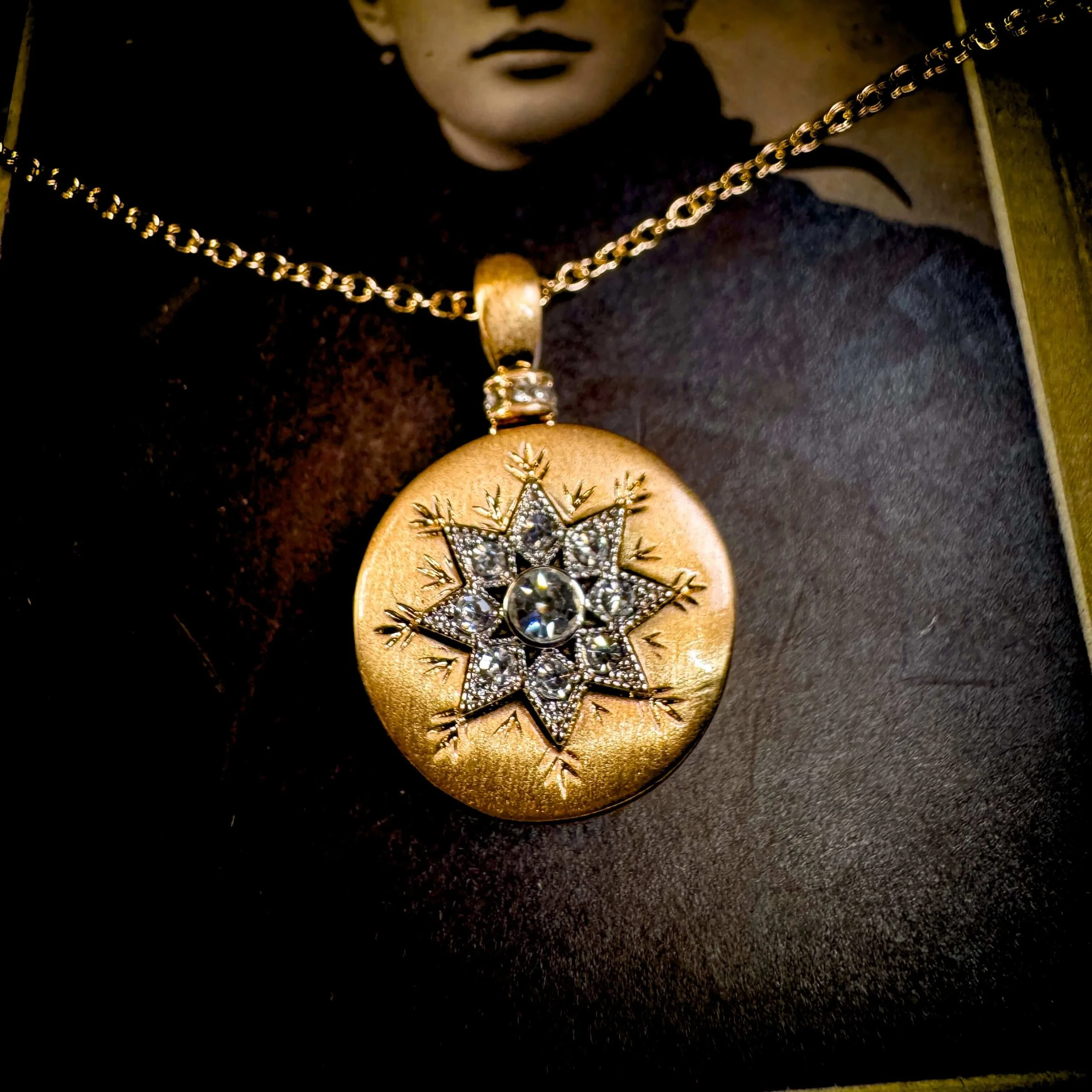 Star Snowflake Locket 6.jpg