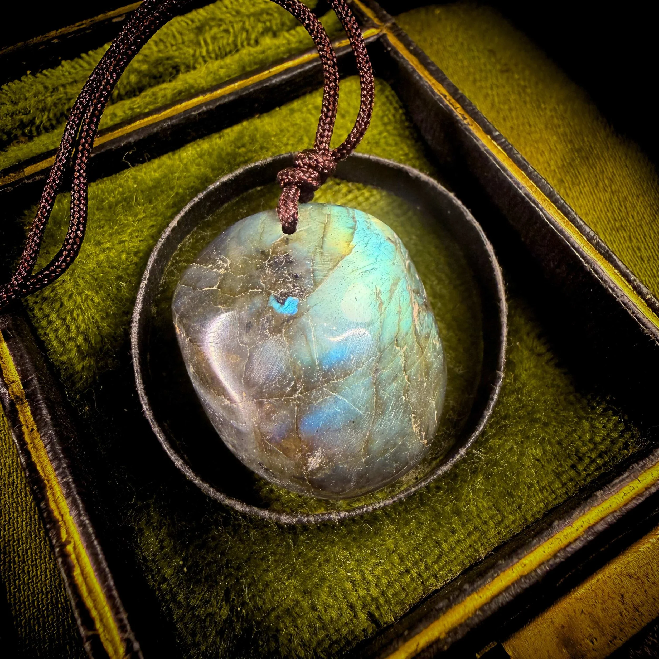 Labradorite Top Drill Necklace 2(1).jpg