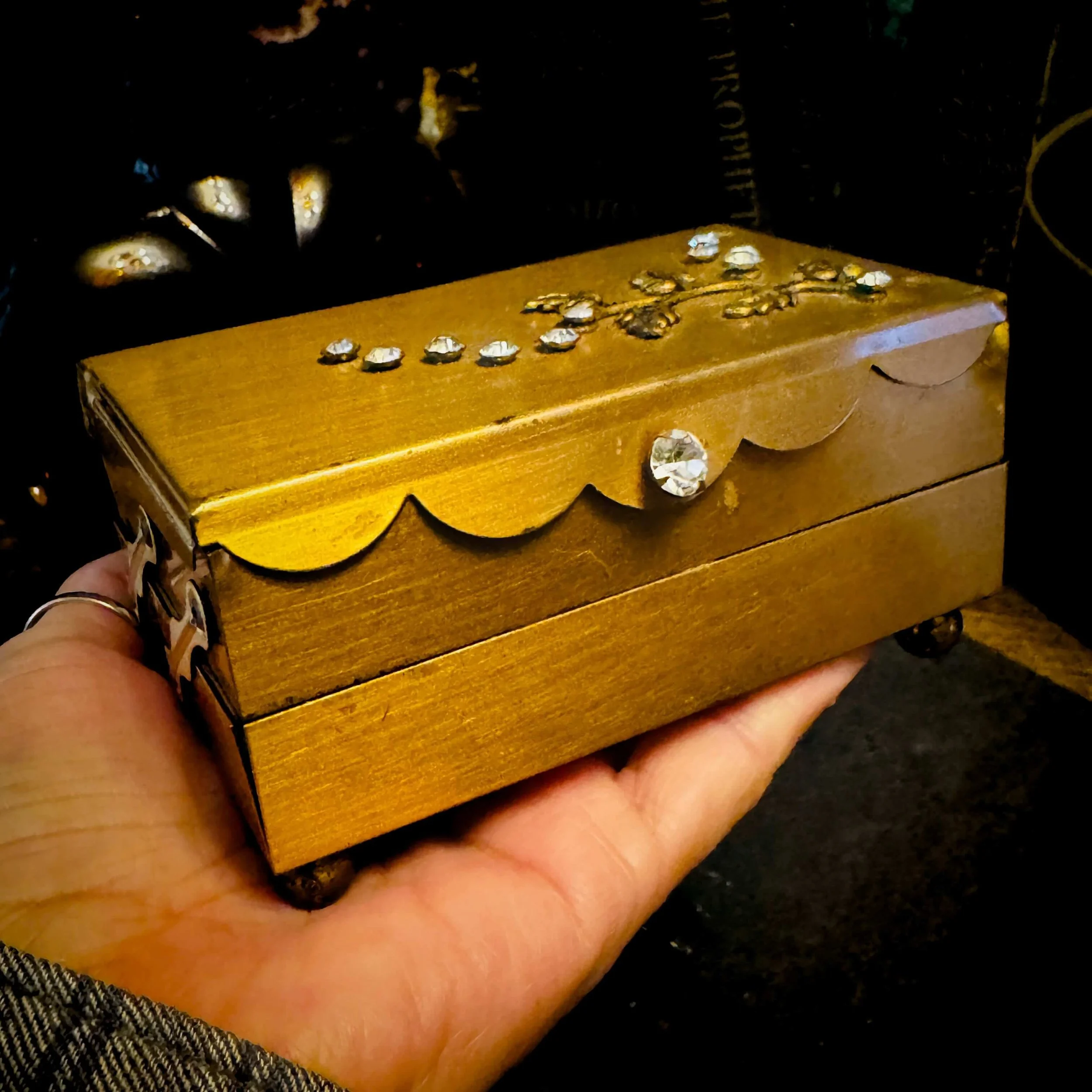 Tiered Curio 3.jpg