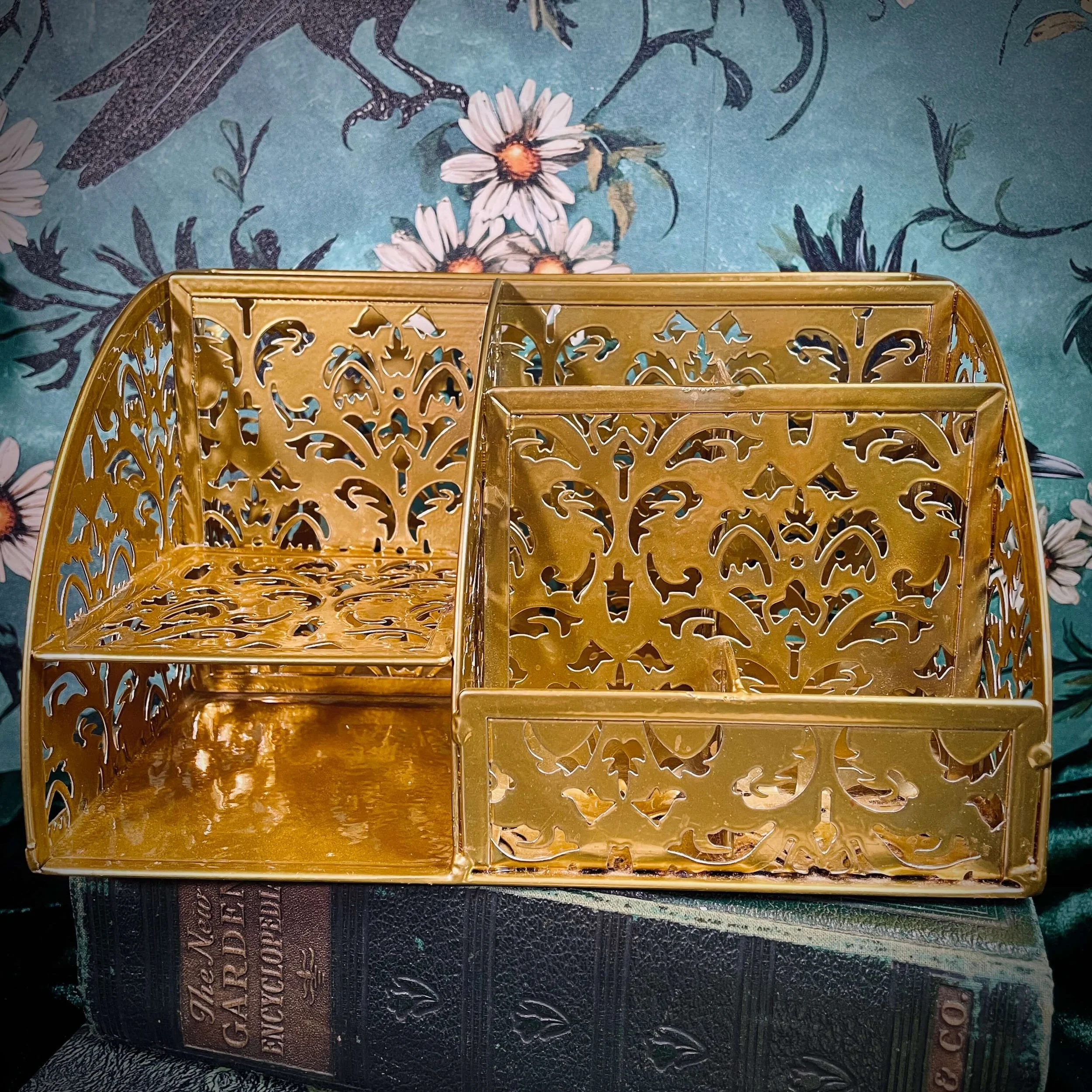 Gold Organizer 11.jpg